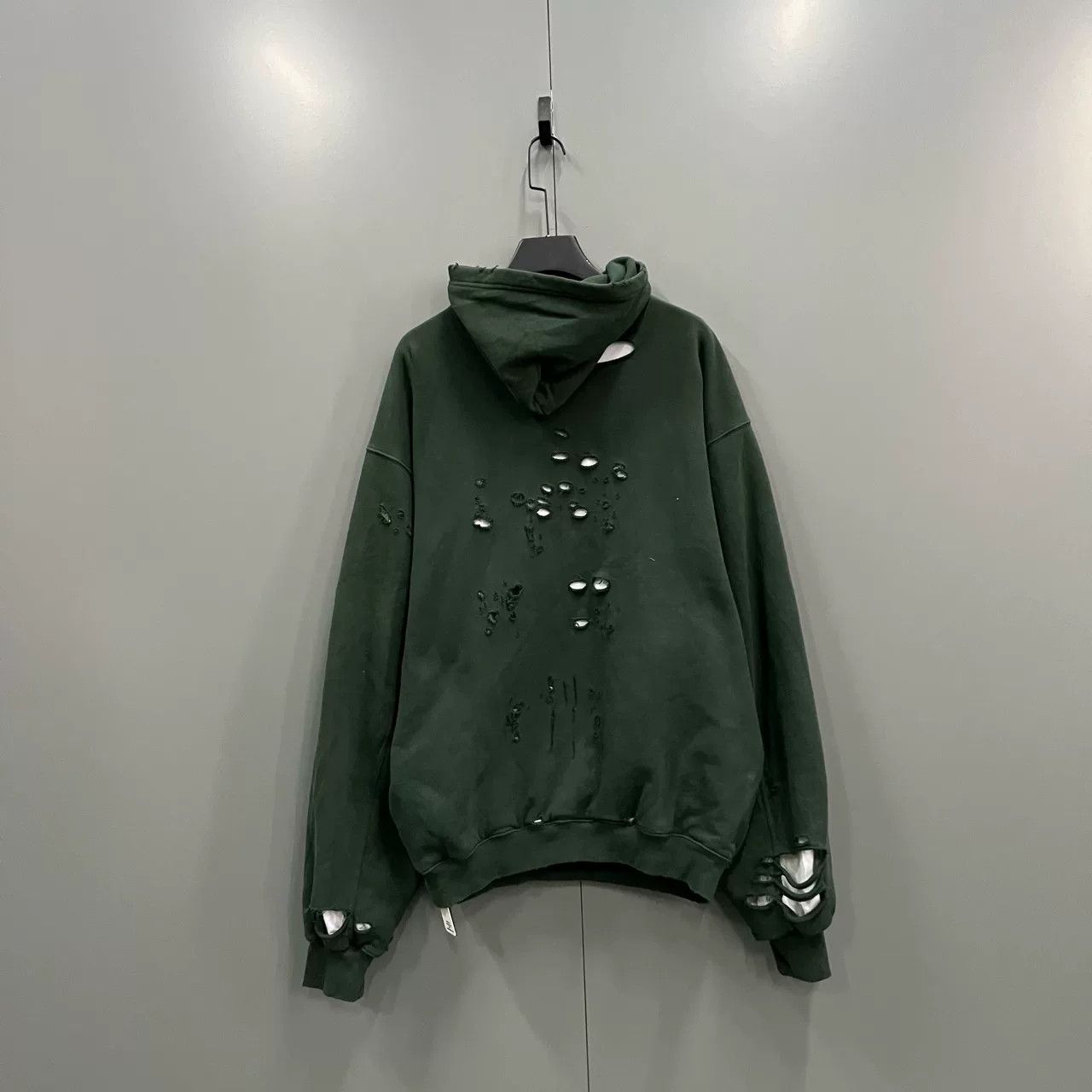 Balenciaga balenciaga green distressed logo hoodie Size US XXS / EU 40 - 2 Thumbnail