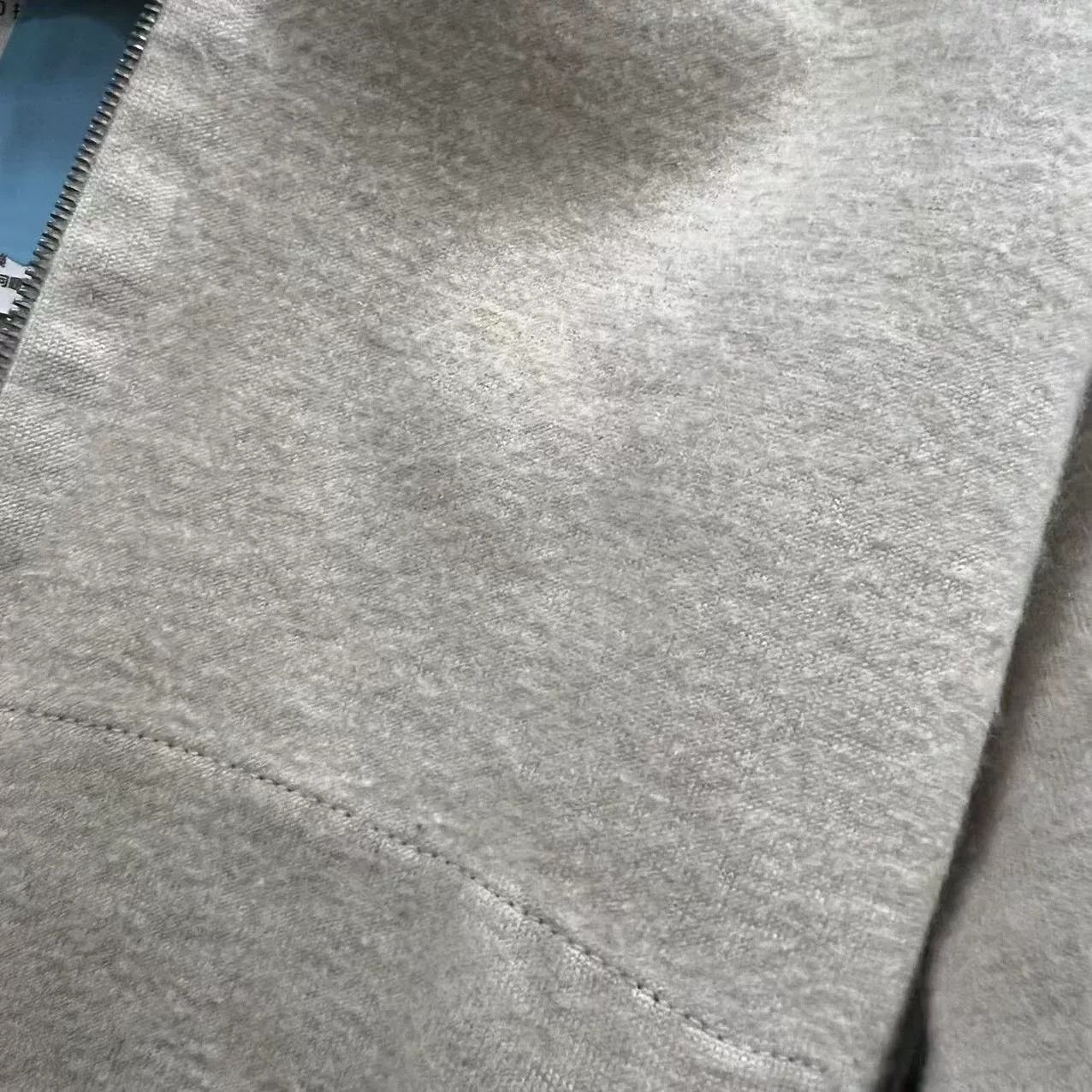 Louis Vuitton louis vuitton zip-up hoodie in off-white Size US M / EU 48-50 / 2 - 3 Thumbnail