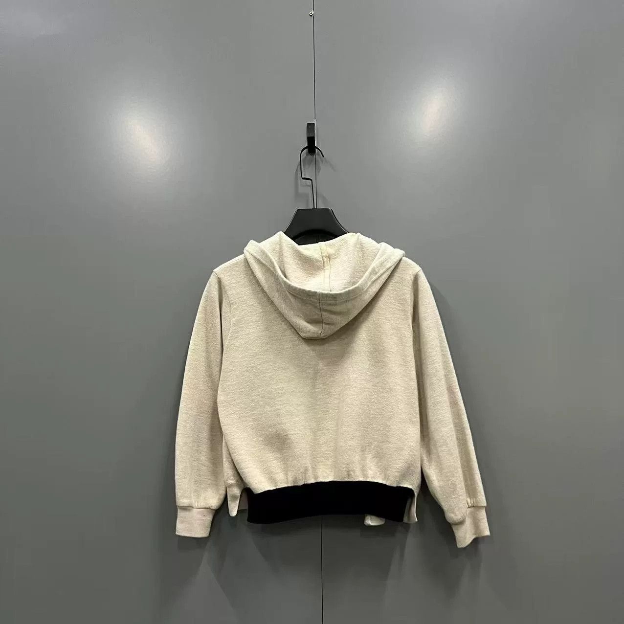 Louis Vuitton louis vuitton zip-up hoodie in off-white Size US M / EU 48-50 / 2 - 2 Thumbnail