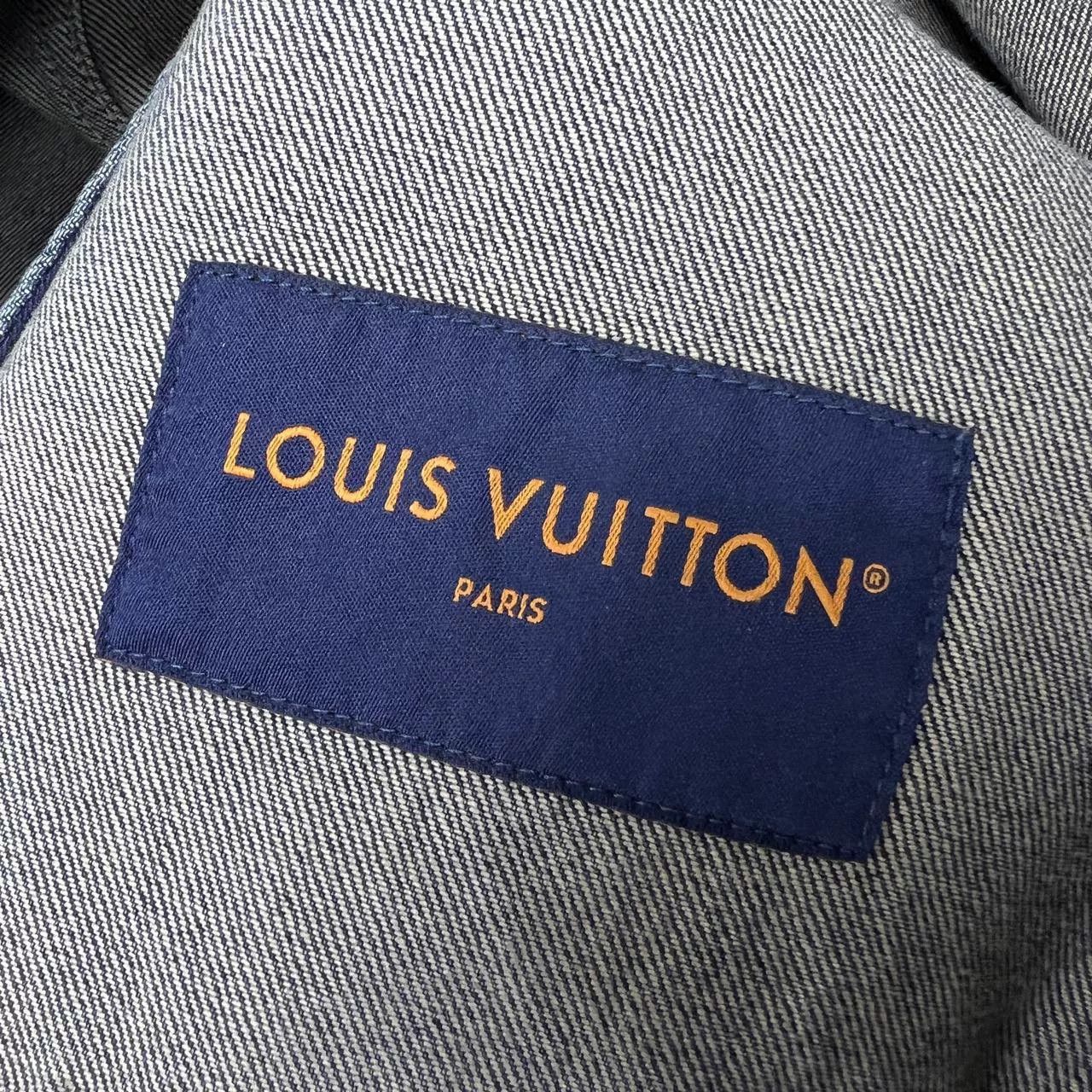 Louis Vuitton louis vuitton embossed denim jacket size 48 Size US L / EU 52-54 / 3 - 5 Thumbnail