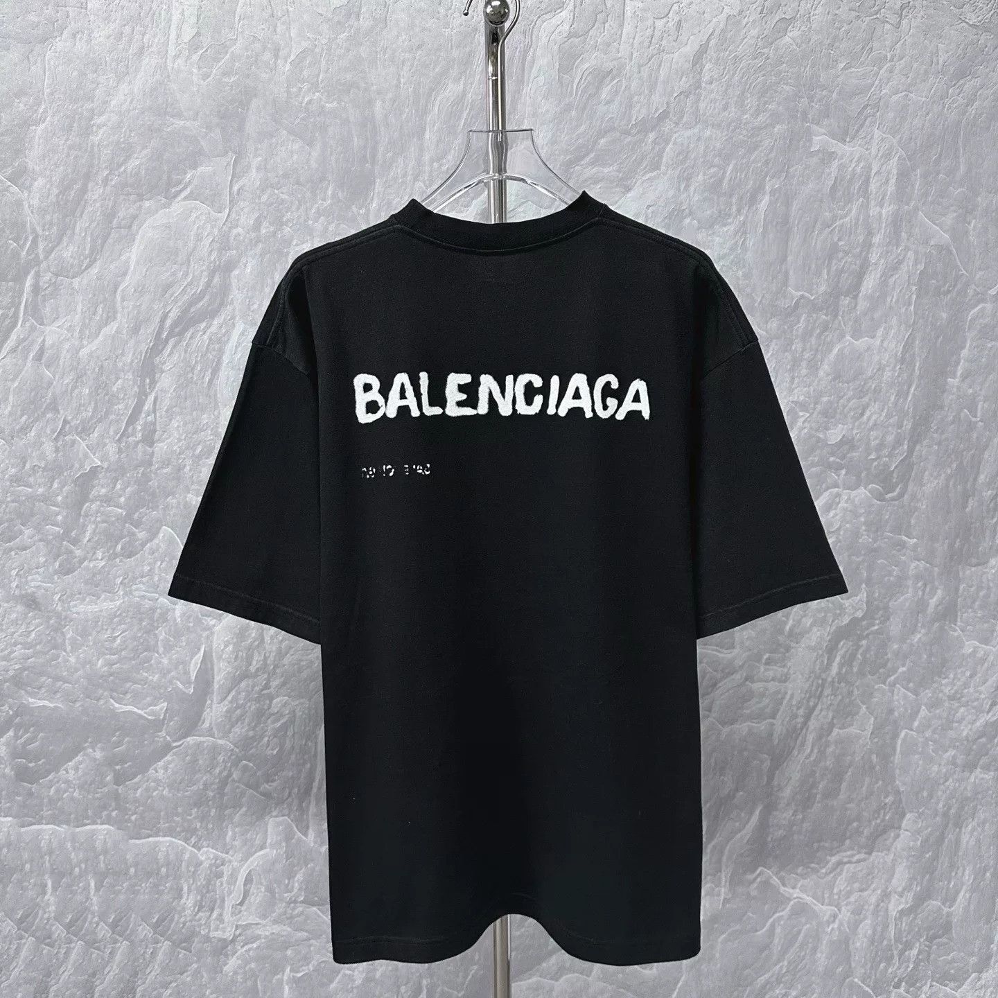 Balenciaga balenciaga blur logo print short sleeve tee Size US L / EU 52-54 / 3 - 4 Thumbnail