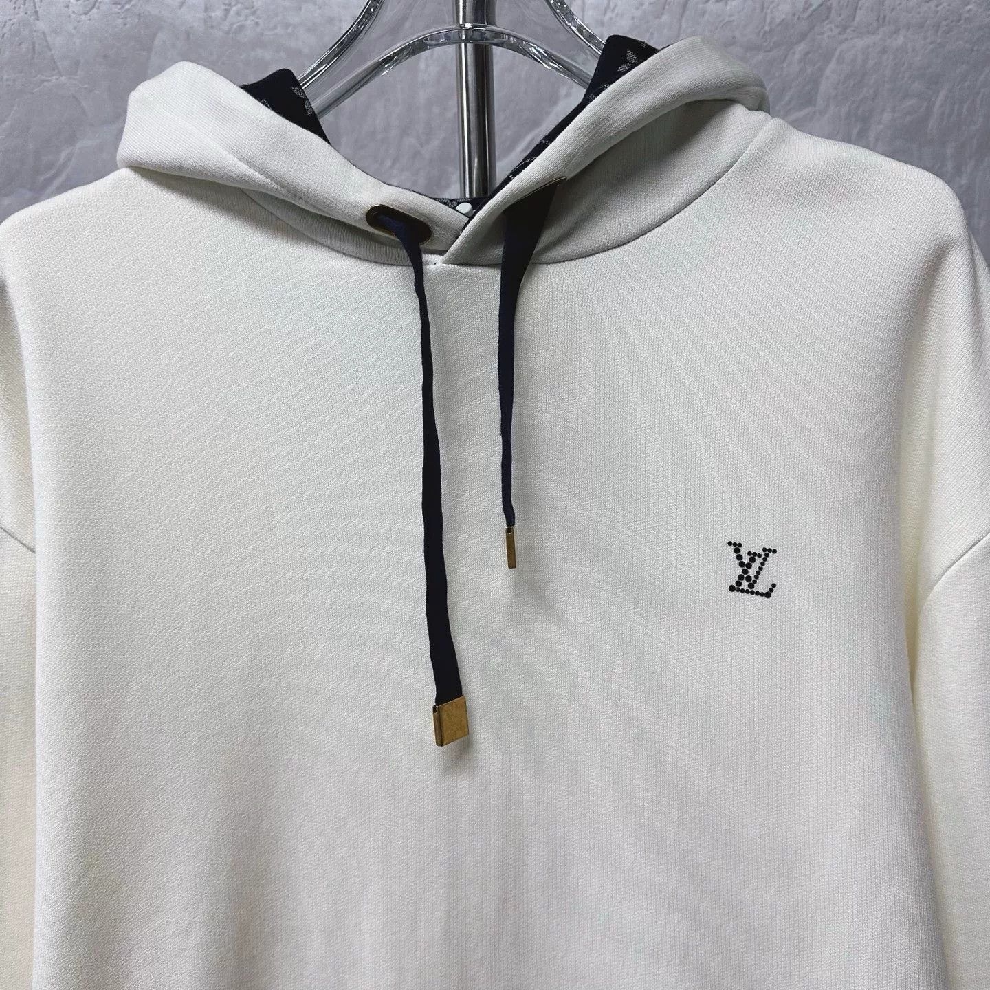 Louis Vuitton louis vuitton fw25 logo hoodie in xl Size US XL / EU 56 / 4 - 3 Thumbnail