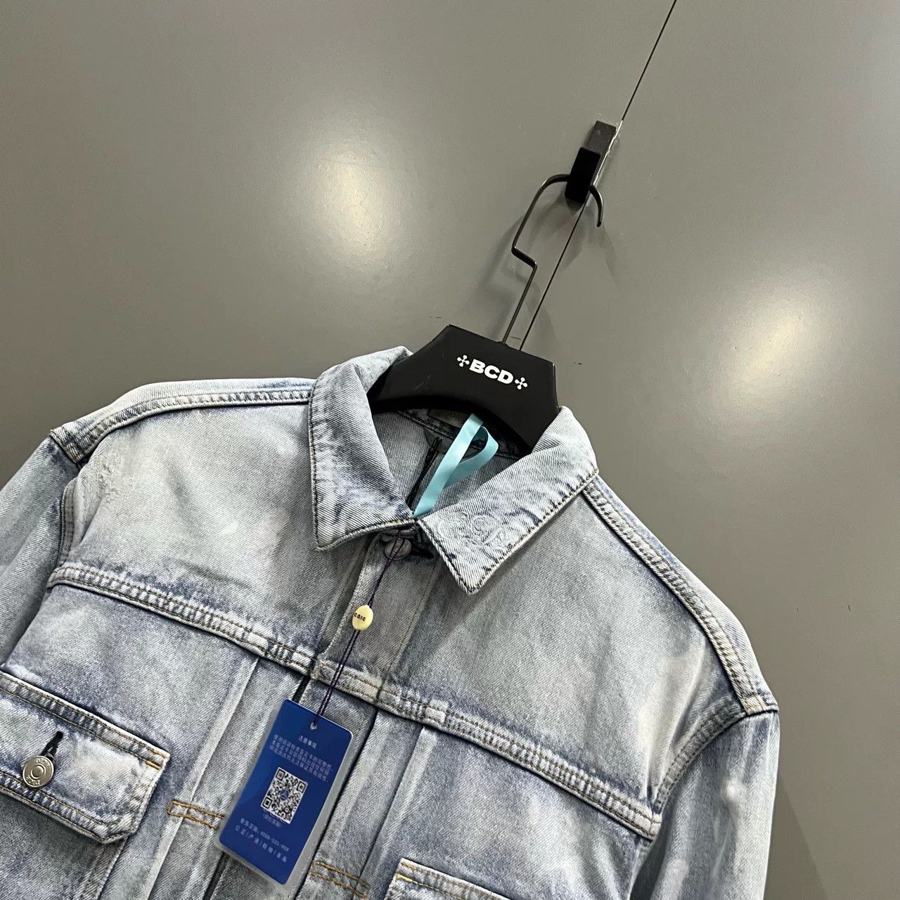 Dior dior blue logo denim jacket size 46 Size US L / EU 52-54 / 3 - 5 Thumbnail