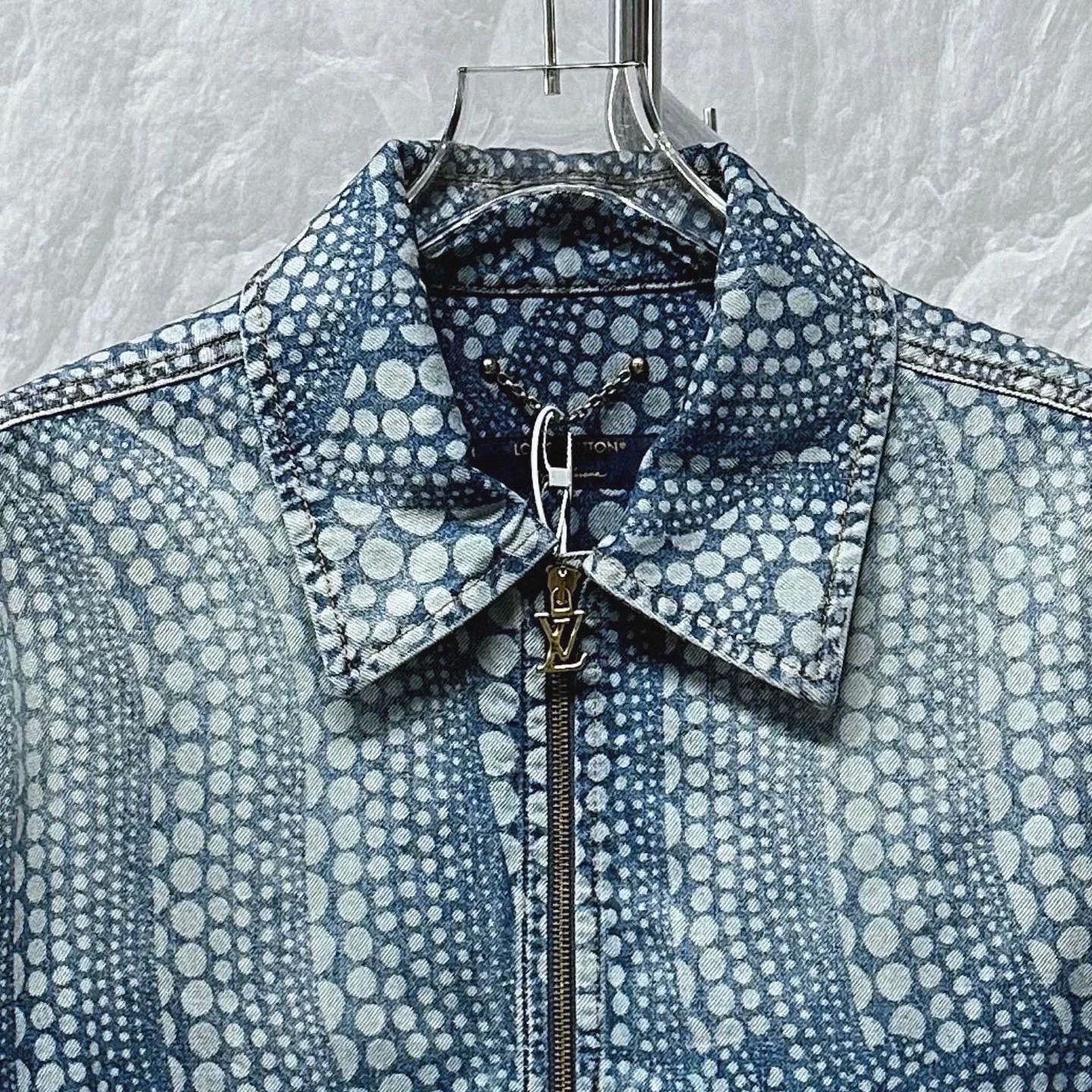 Louis Vuitton louis vuitton dotted denim zip jacket Size L / US 10 / IT 46 - 2 Thumbnail