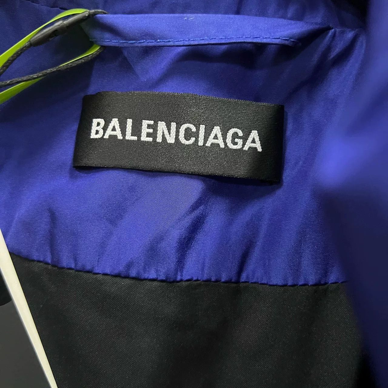 Balenciaga balenciaga electric blue puffer jacket Size US L / EU 52-54 / 3 - 3 Thumbnail