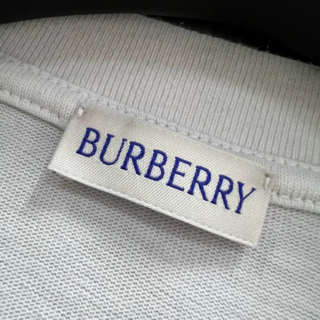 Burberry burberry white equestrian printed long sleeve top Size XXS / US 00 / IT 34 - 5 Thumbnail
