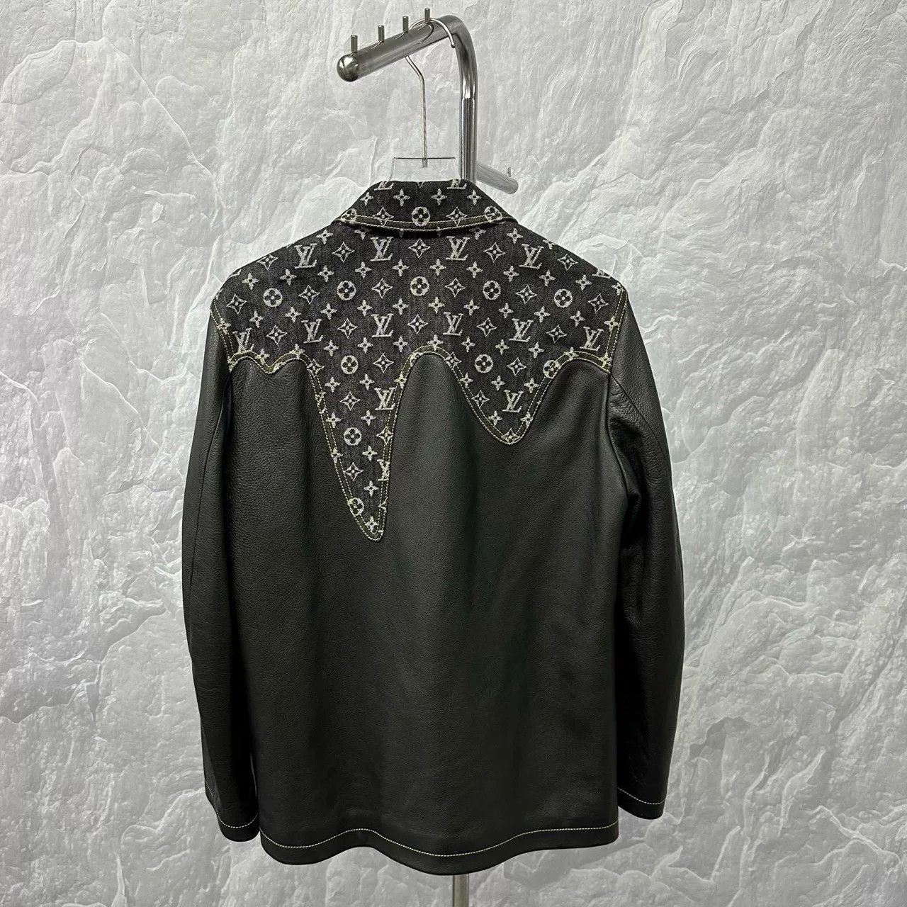 Louis Vuitton louis vuitton nigo patchwork leather jacket Size US L / EU 52-54 / 3 - 2 Thumbnail