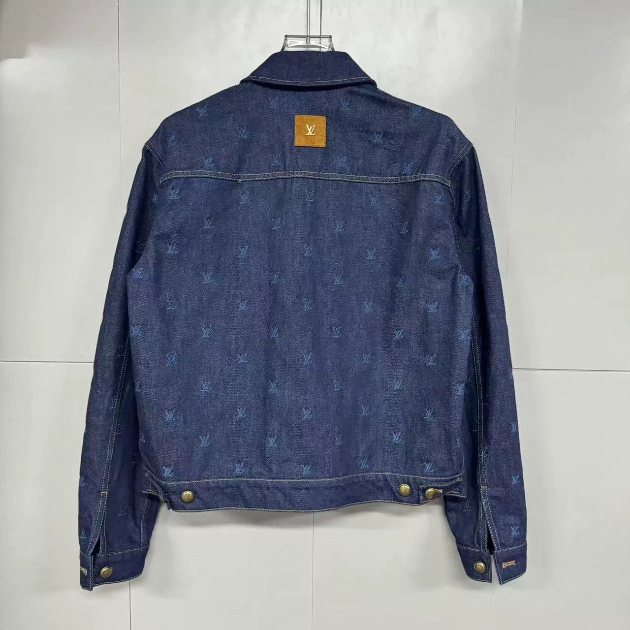Louis Vuitton louis vuitton embroidered logo denim jacket Size US M / EU 48-50 / 2 - 2 Thumbnail