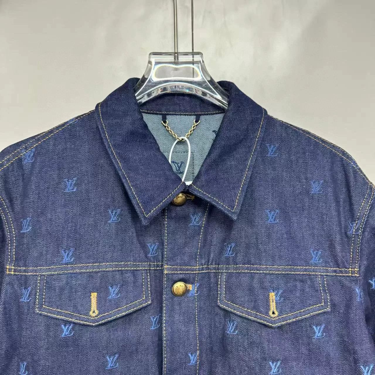 Louis Vuitton louis vuitton embroidered logo denim jacket Size US M / EU 48-50 / 2 - 5 Thumbnail