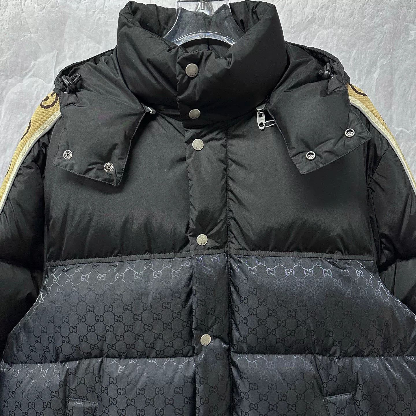 Gucci gucci reflective down jacket with detachable hood Size US L / EU 52-54 / 3 - 2 Thumbnail