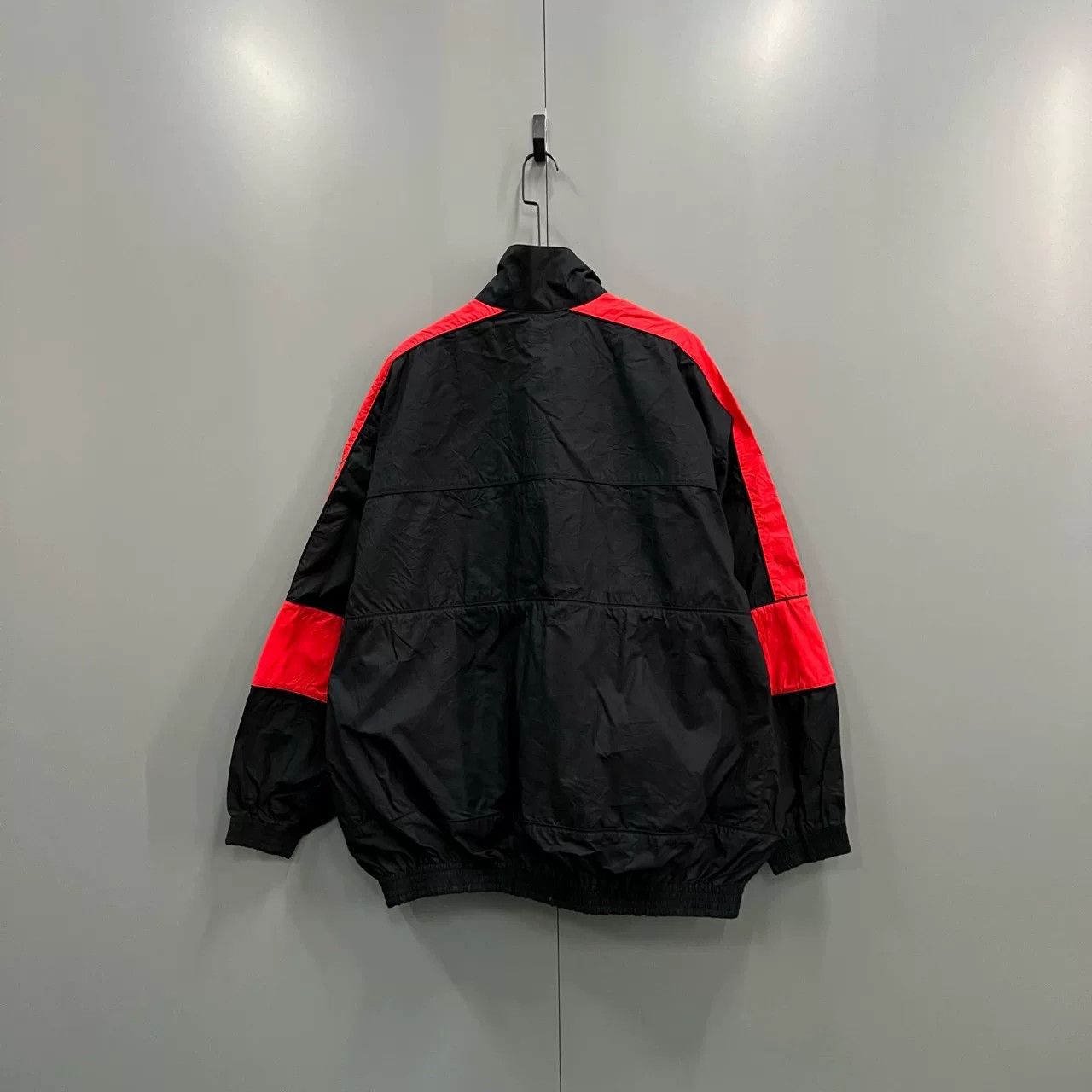 Balenciaga balenciaga color-block logo varsity jacket Size US L / EU 52-54 / 3 - 2 Thumbnail