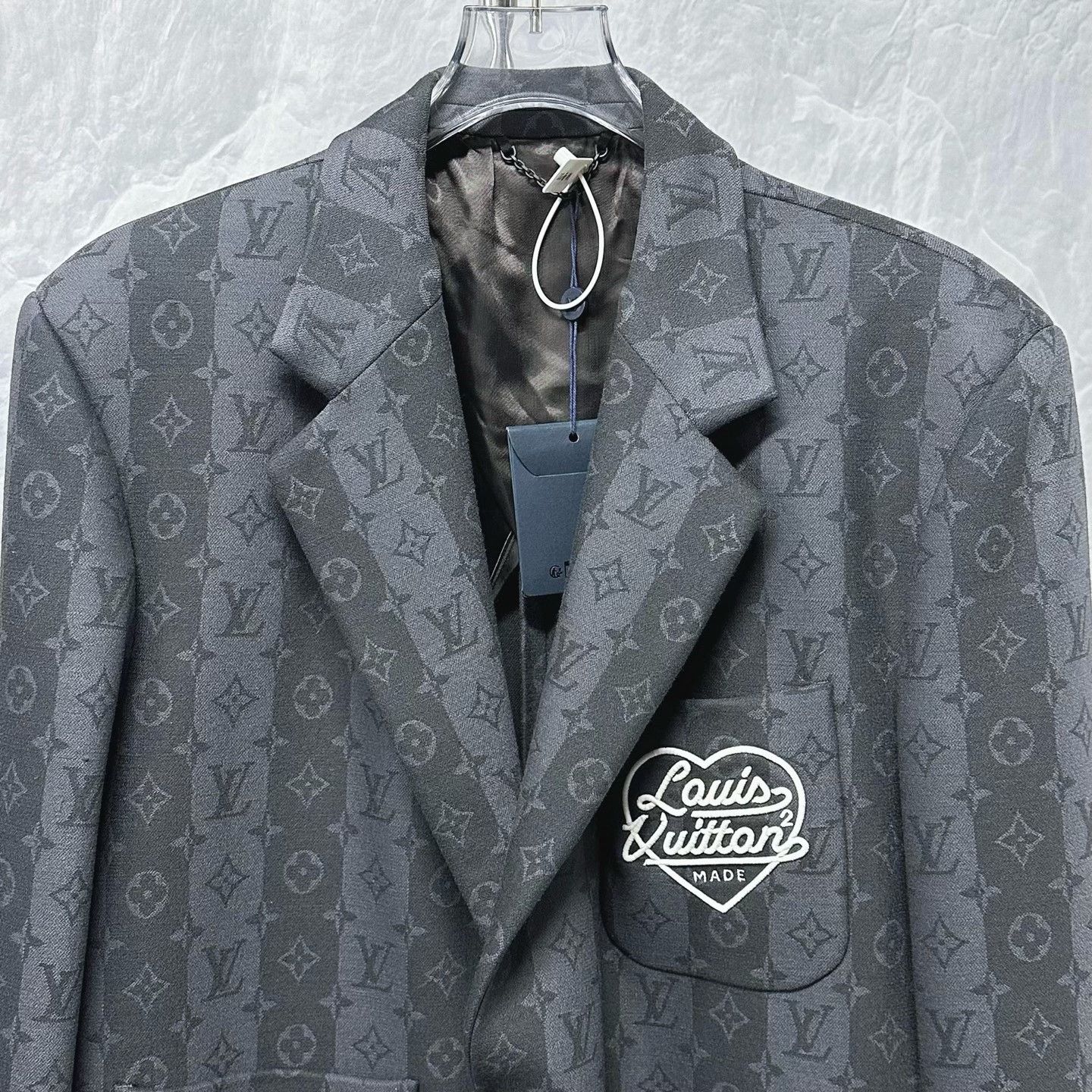 Louis Vuitton louis vuitton nigo2 printed jacket Size US L / EU 52-54 / 3 - 2 Thumbnail