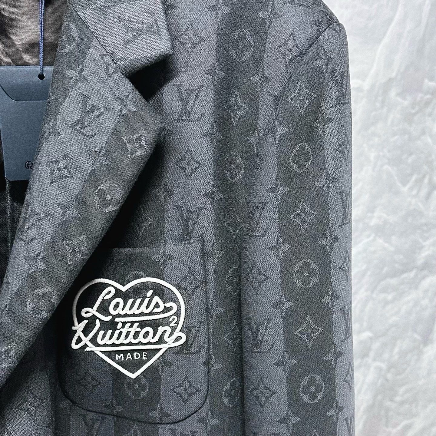 Louis Vuitton louis vuitton nigo2 printed jacket Size US L / EU 52-54 / 3 - 3 Thumbnail