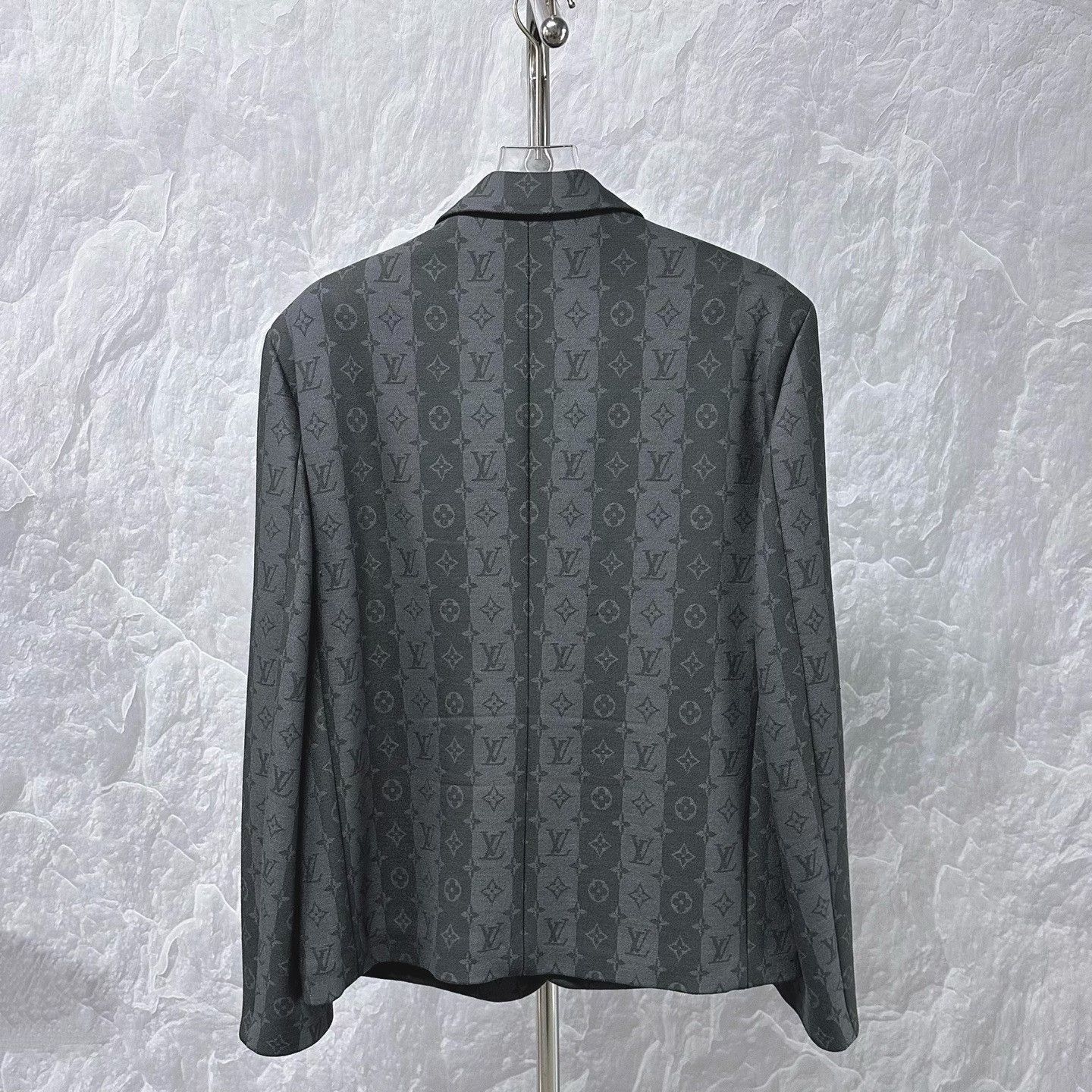 Louis Vuitton louis vuitton nigo2 printed jacket Size US L / EU 52-54 / 3 - 4 Thumbnail