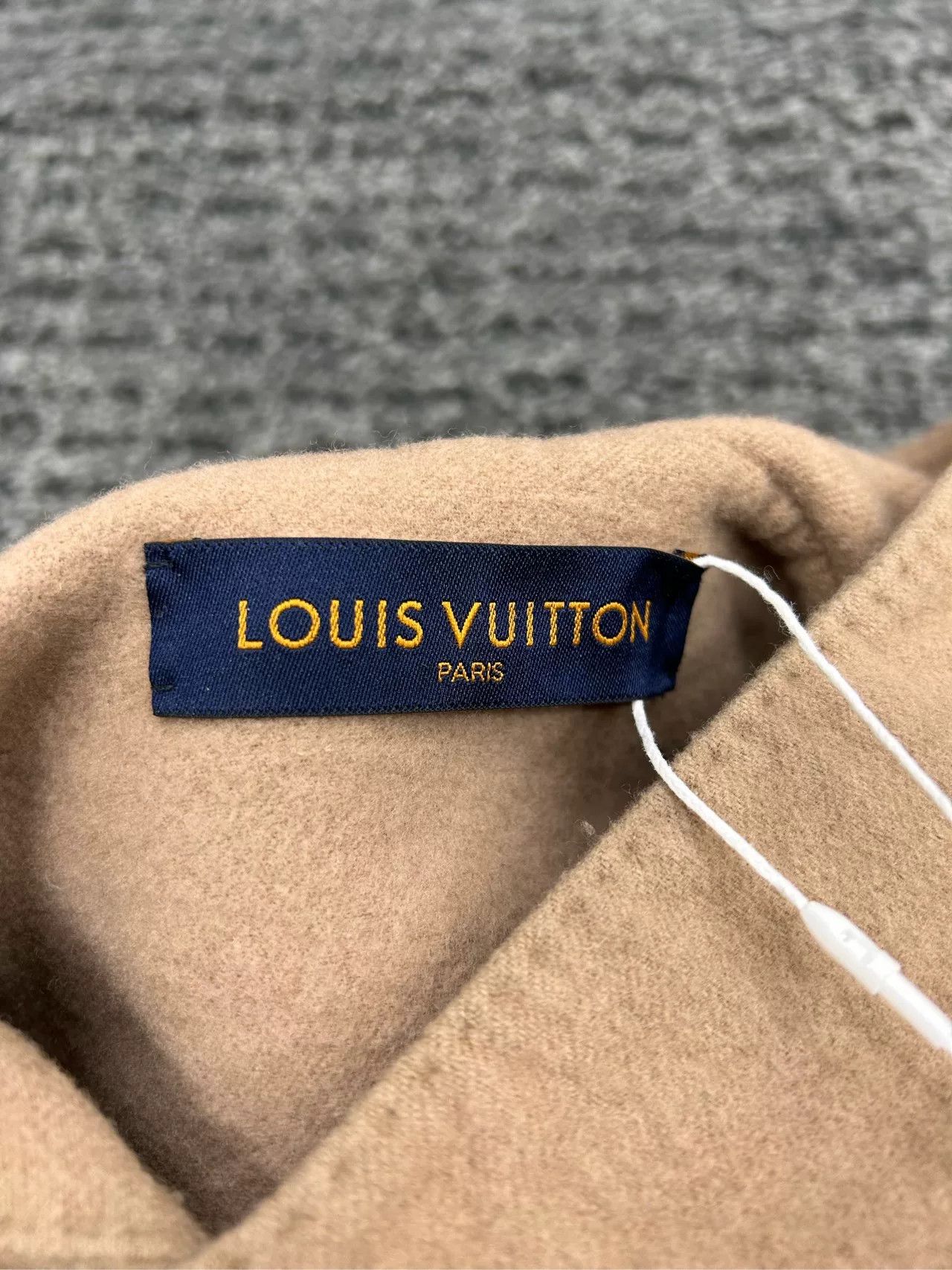 Louis Vuitton LV Louis Vuitton Cashmere Hooded Sweatshirt Size XL / US 12-14 / IT 48-50 - 4 Thumbnail