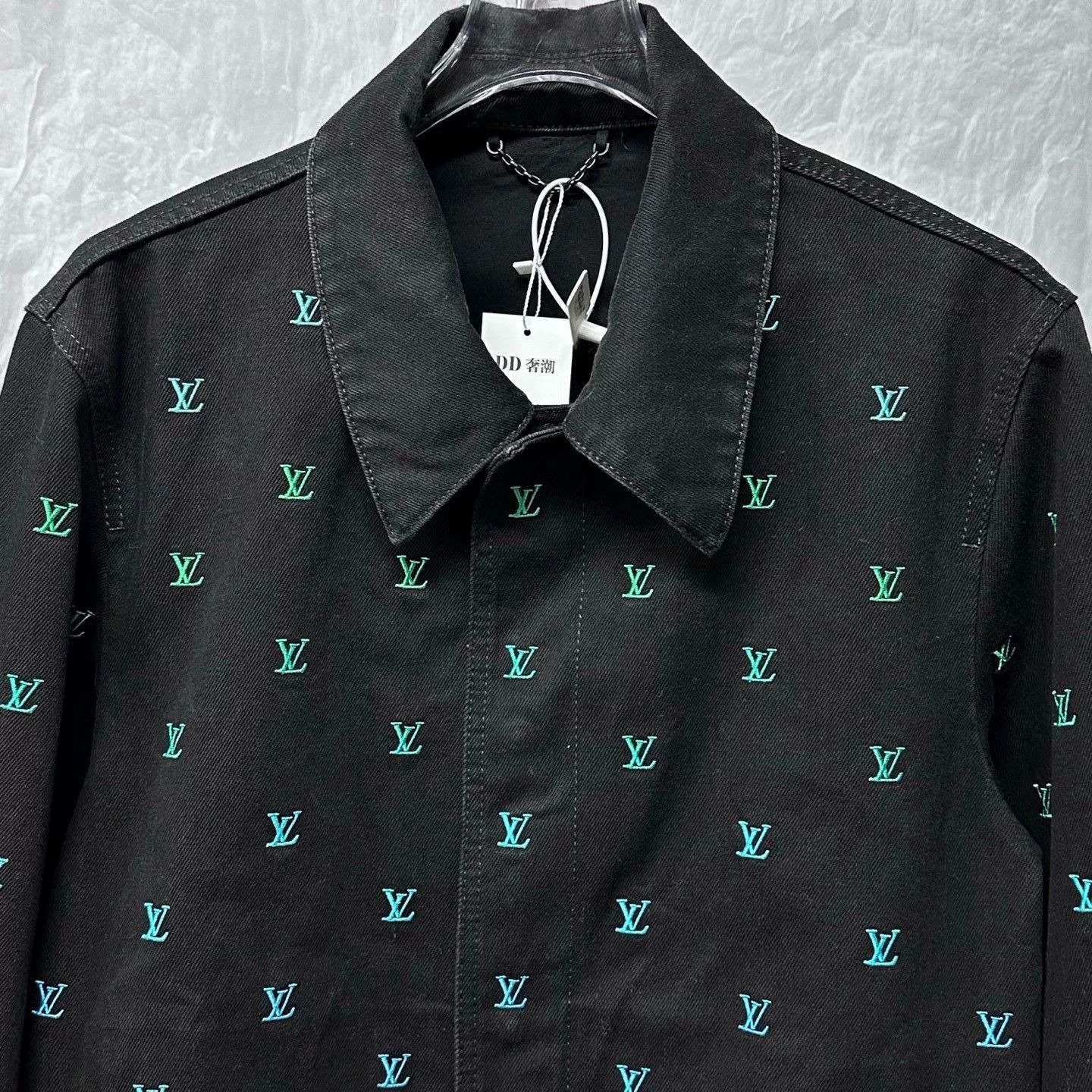 Louis Vuitton louis vuitton embroidered denim jacket for men Size US L / EU 52-54 / 3 - 4 Thumbnail