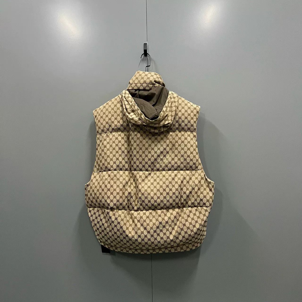 balenciaga x gucci padded vest in black