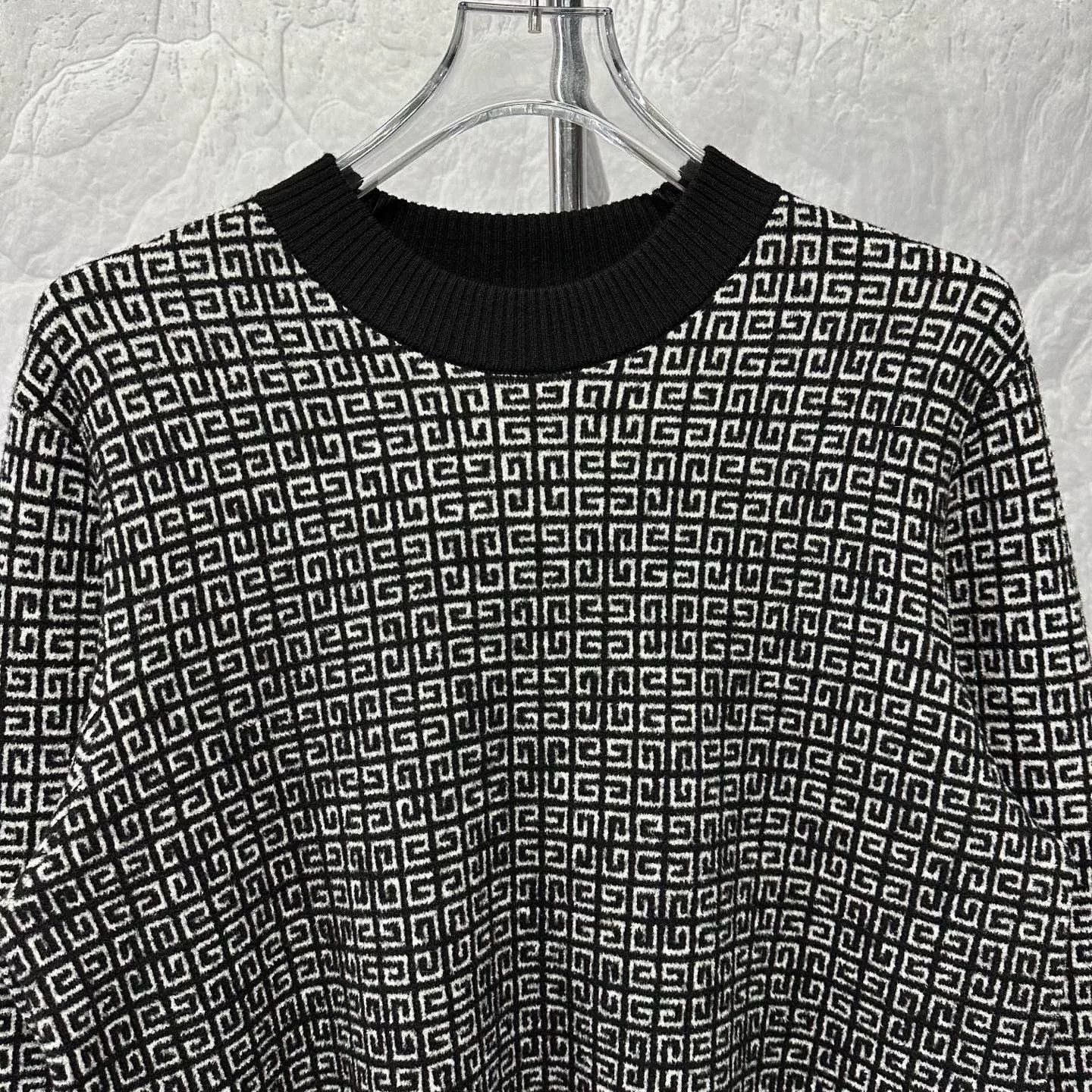 Givenchy Givenchy Logo Knit Wool Sweater XS Size XS / US 0-2 / IT 36-38 - 3 Thumbnail