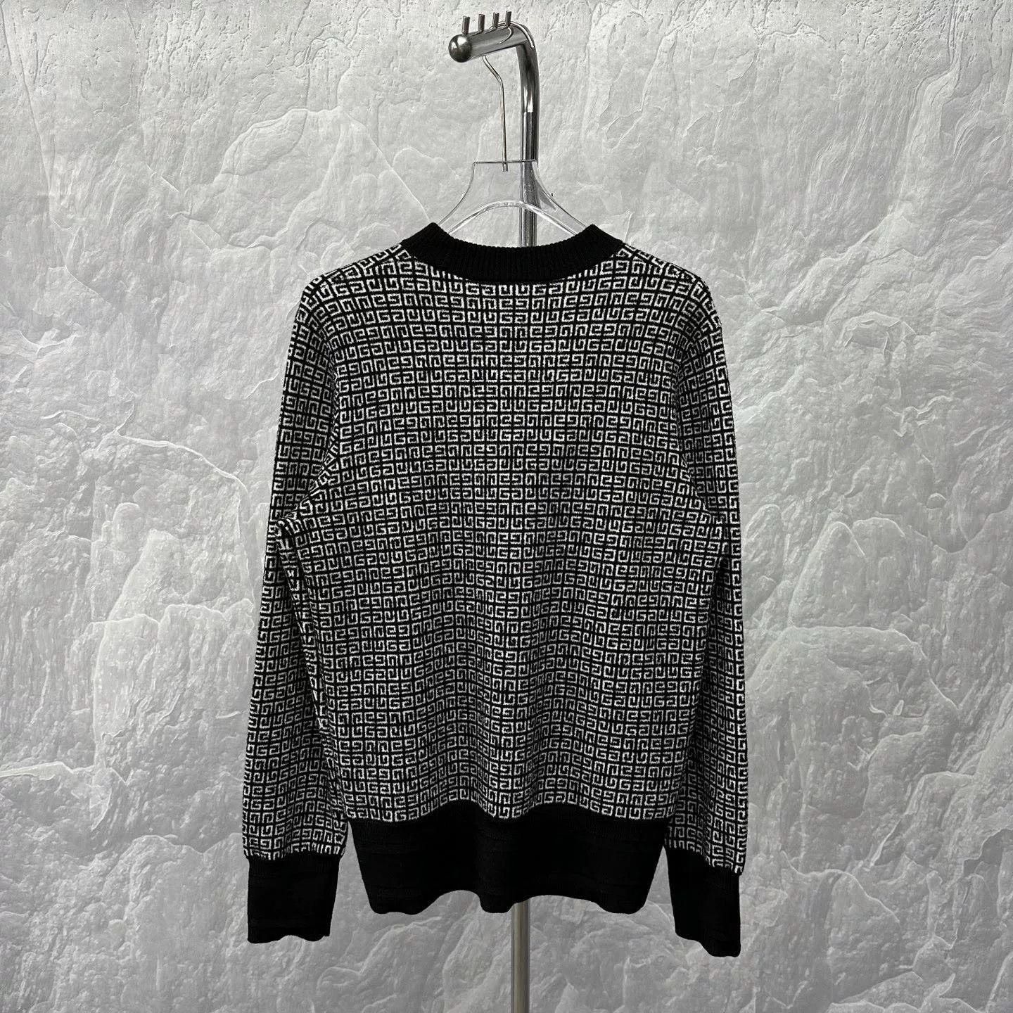 Givenchy Givenchy Logo Knit Wool Sweater XS Size XS / US 0-2 / IT 36-38 - 2 Thumbnail