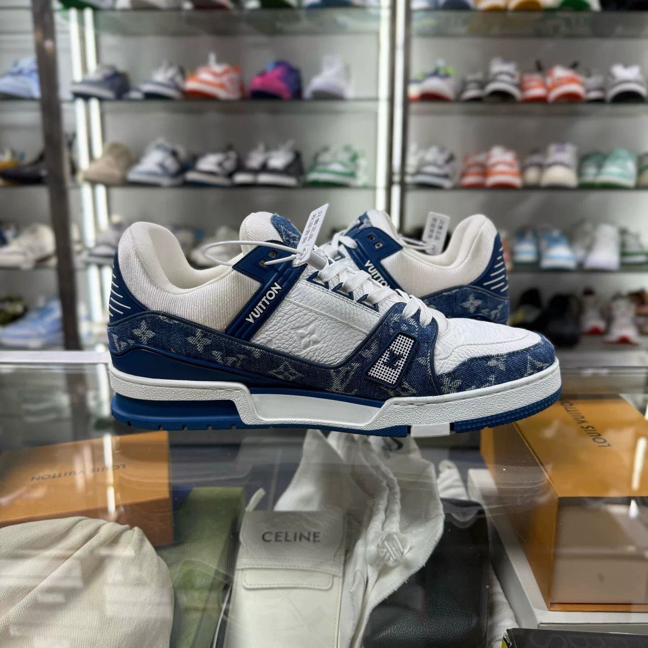Louis Vuitton louis vuitton lv trainer blue and white sneakers Size US 10 / EU 43 - 4 Thumbnail