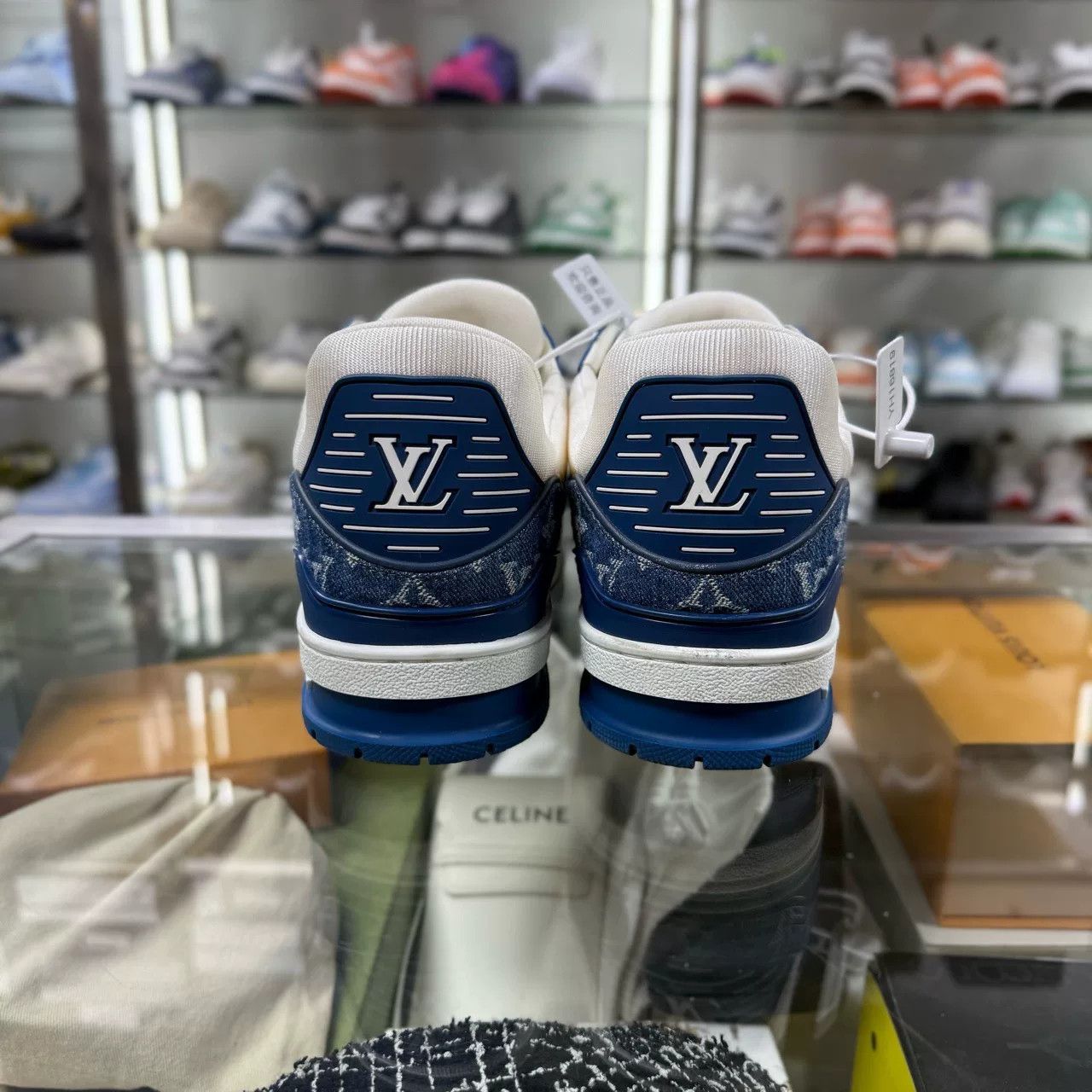 Louis Vuitton louis vuitton lv trainer blue and white sneakers Size US 10 / EU 43 - 6 Thumbnail