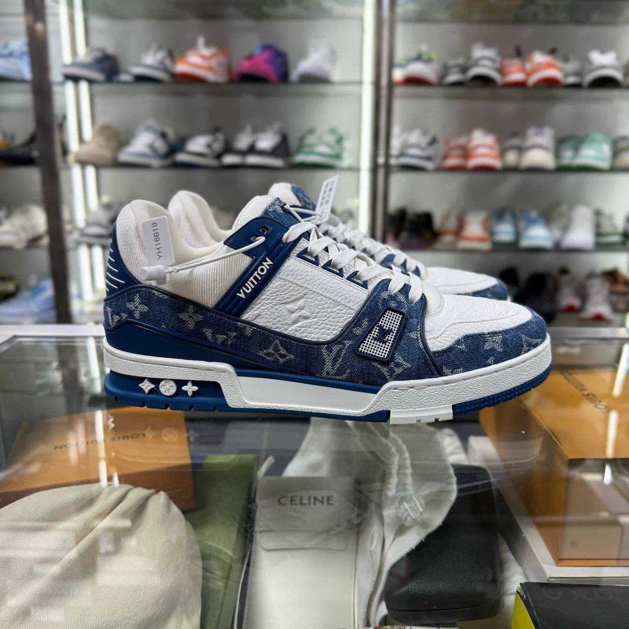Louis Vuitton louis vuitton lv trainer blue and white sneakers Size US 10 / EU 43 - 2 Thumbnail