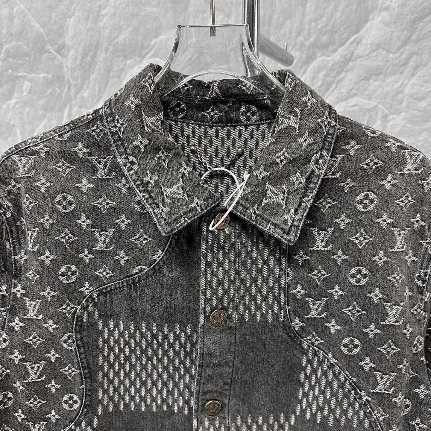 Louis Vuitton louis vuitton nigo printed denim jacket Size US L / EU 52-54 / 3 - 4 Thumbnail
