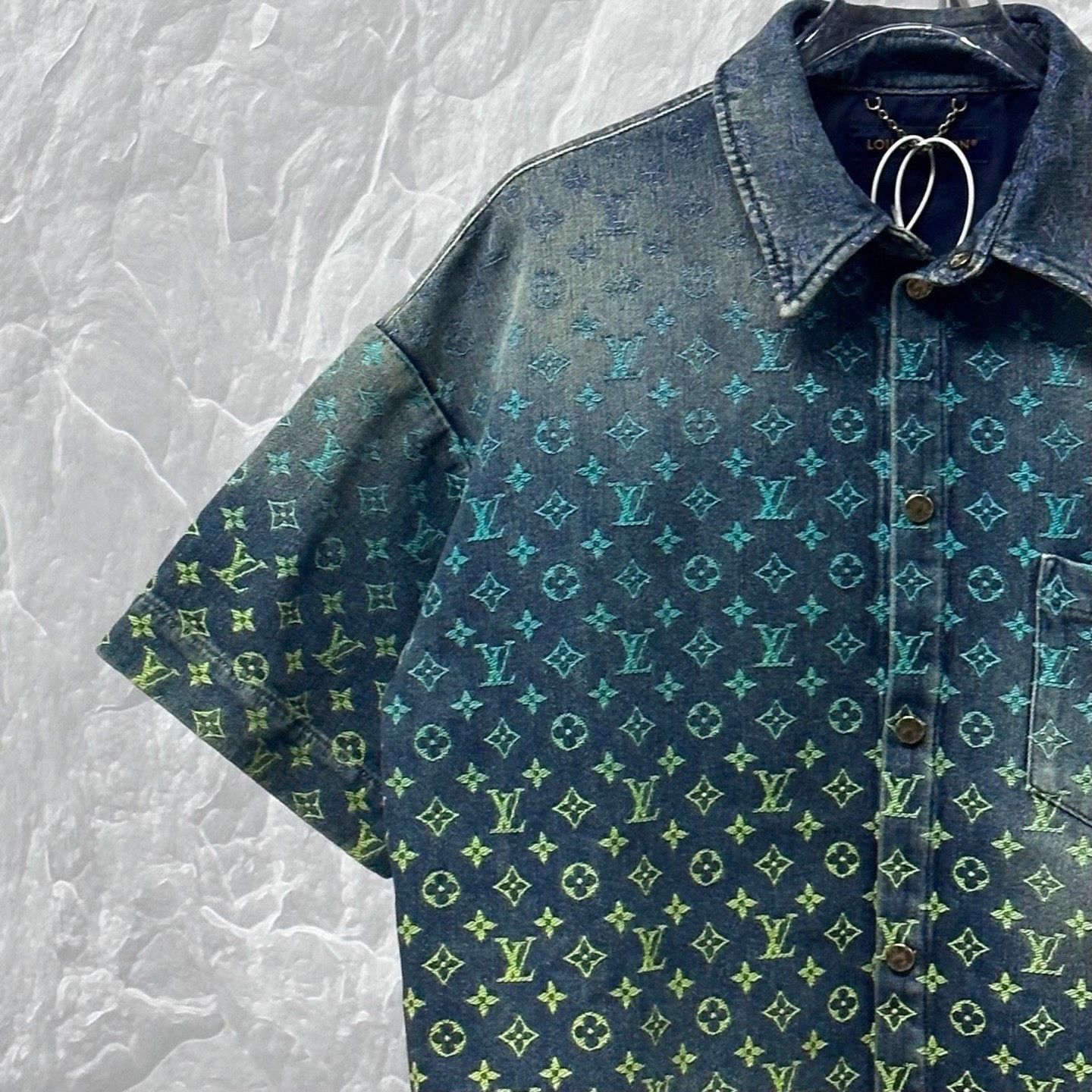Louis Vuitton louis vuitton rainbow denim short sleeve shirt Size US L / EU 52-54 / 3 - 3 Thumbnail