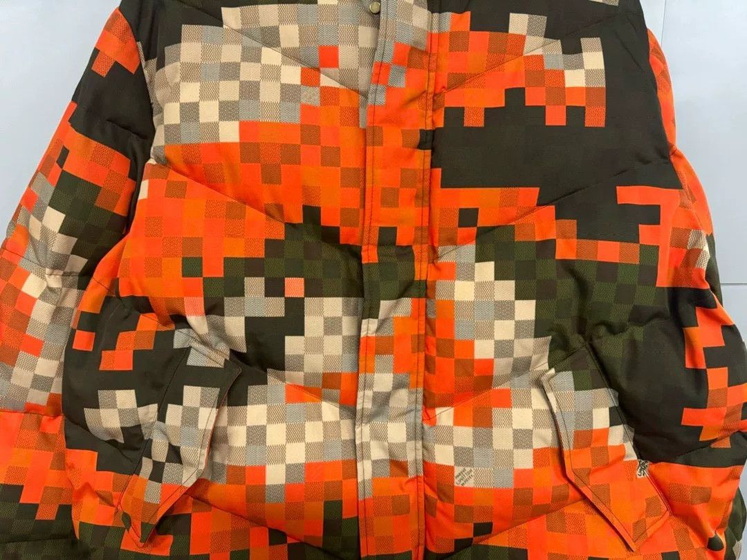Louis Vuitton louis vuitton mosaic down jacket Size US L / EU 52-54 / 3 - 4 Thumbnail