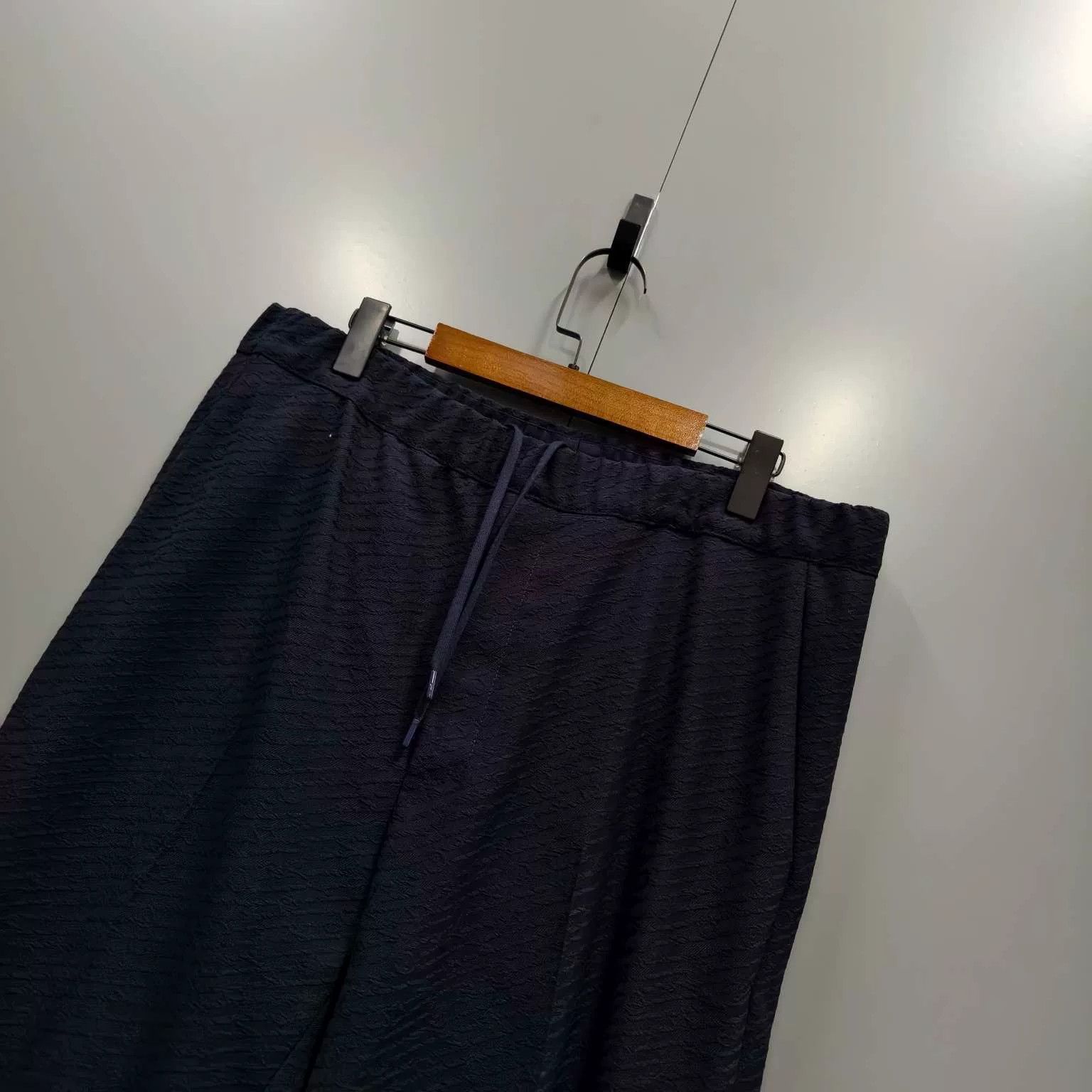 Louis Vuitton louis vuitton navy printed trousers size 42 Size US 42 / EU 58 - 3 Thumbnail