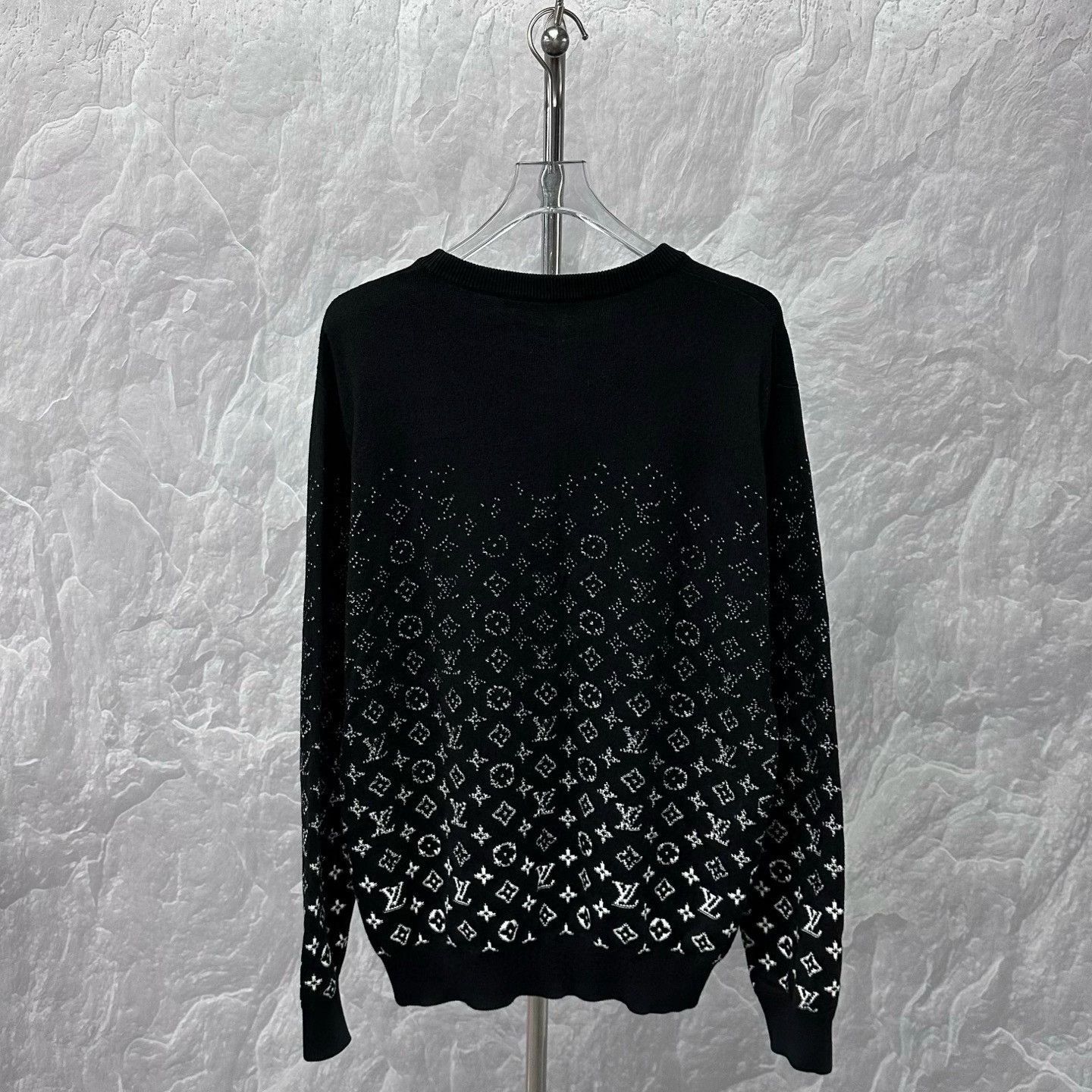 Louis Vuitton louis vuitton gradient knit sweater M size Size US M / EU 48-50 / 2 - 4 Thumbnail