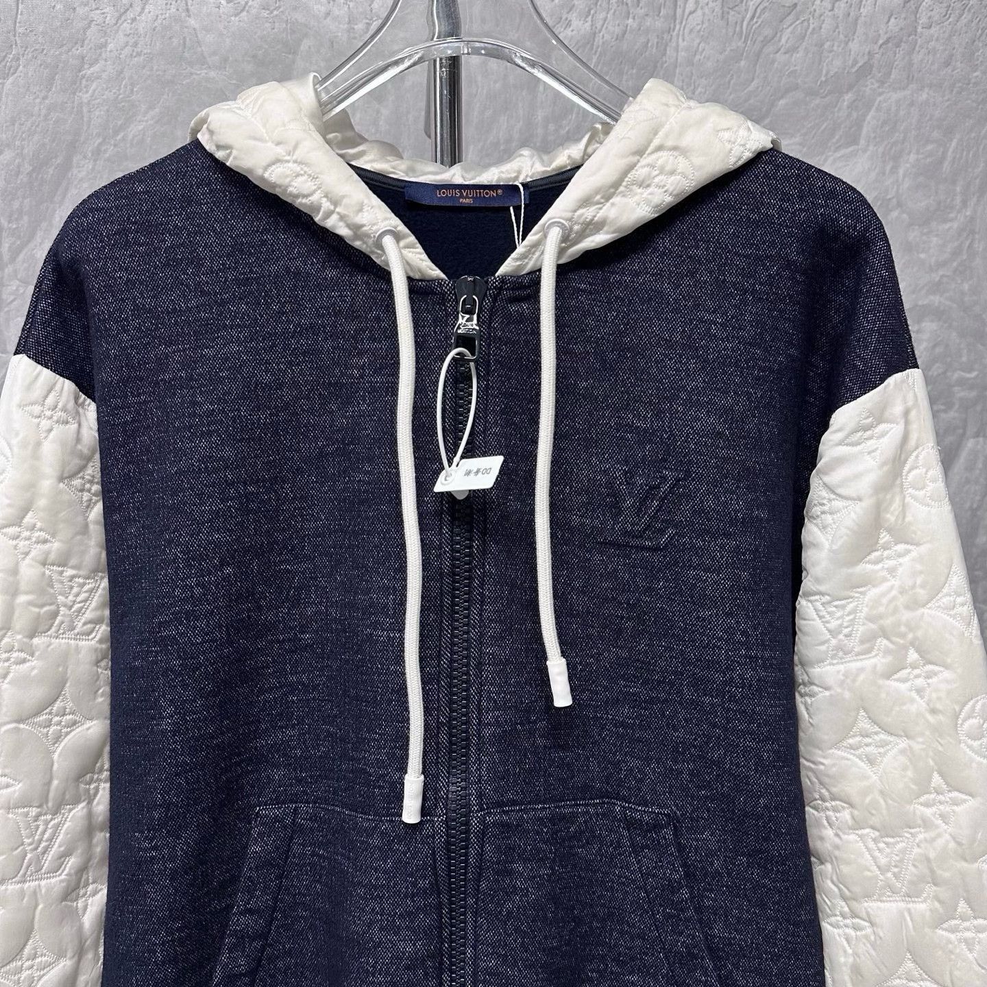Louis Vuitton Louis Vuitton Hooded Jacket with Patterned Sleeves Size US M / EU 48-50 / 2 - 2 Thumbnail