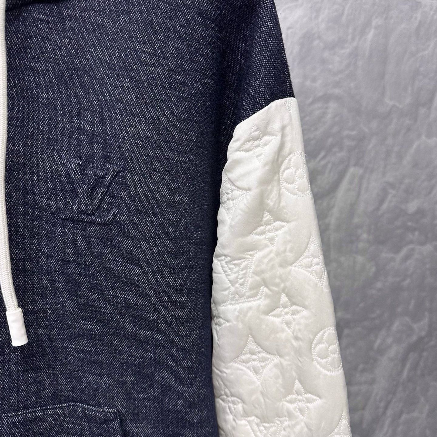 Louis Vuitton Louis Vuitton Hooded Jacket with Patterned Sleeves Size US M / EU 48-50 / 2 - 3 Thumbnail