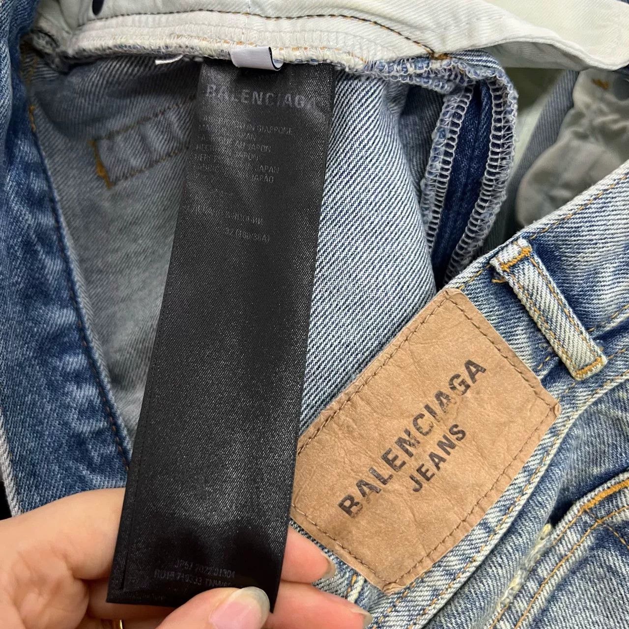 Balenciaga Balenciaga Vintage Blue Distressed Jeans Size 32 Size US 32 / EU 48 - 5 Thumbnail