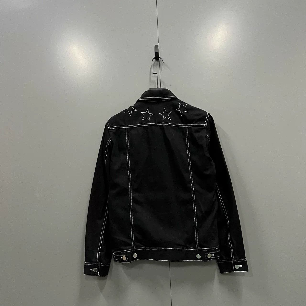 Givenchy givenchy star print denim jacket Size US M / EU 48-50 / 2 - 2 Thumbnail