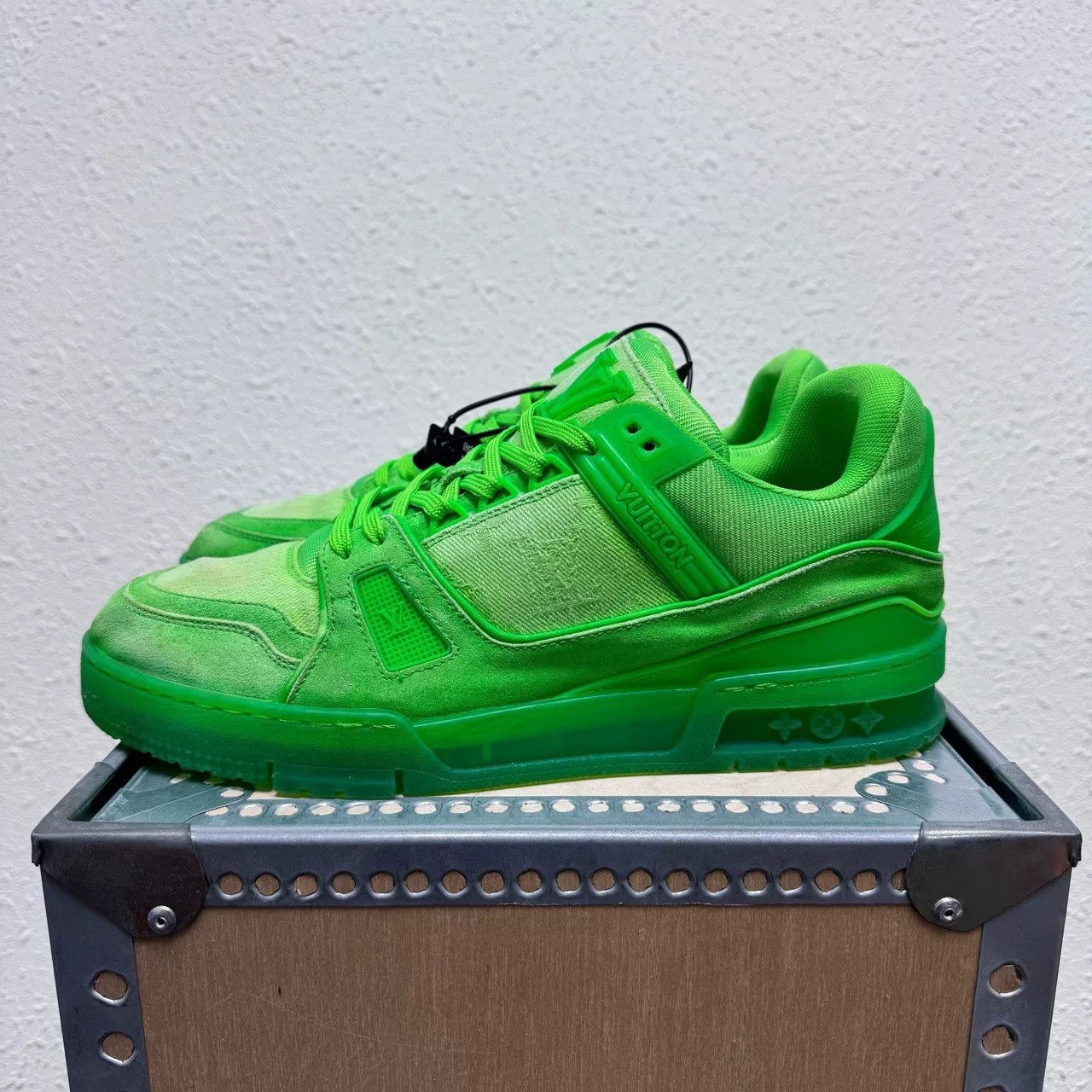Louis Vuitton lv trainer bright green sneakers size 7 Size US 7 / EU 40 - 3 Thumbnail
