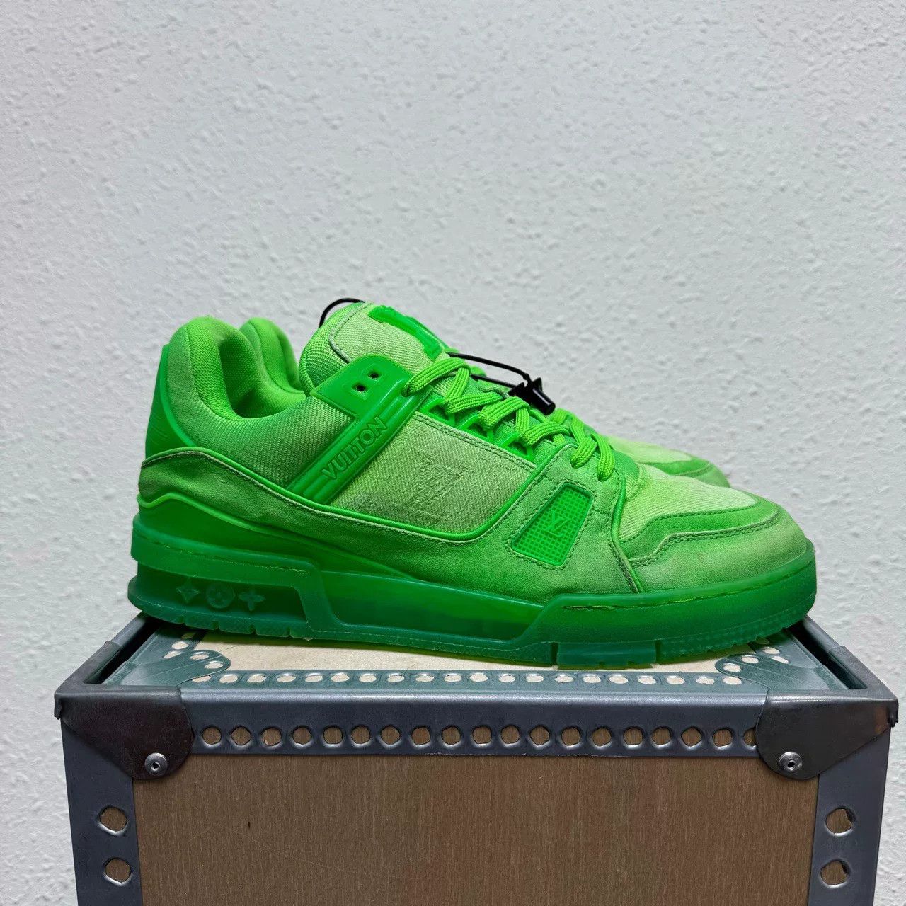 Louis Vuitton lv trainer bright green sneakers size 7 Size US 7 / EU 40 - 2 Thumbnail