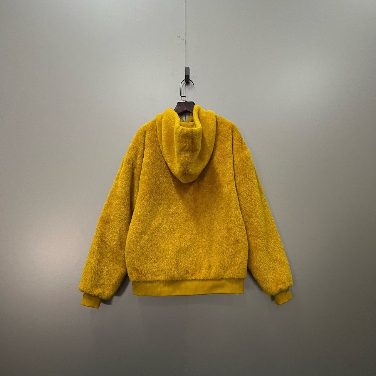 Celine celine yellow logo pullover hoodie XS Size XS / US 0-2 / IT 36-38 - 2 Thumbnail