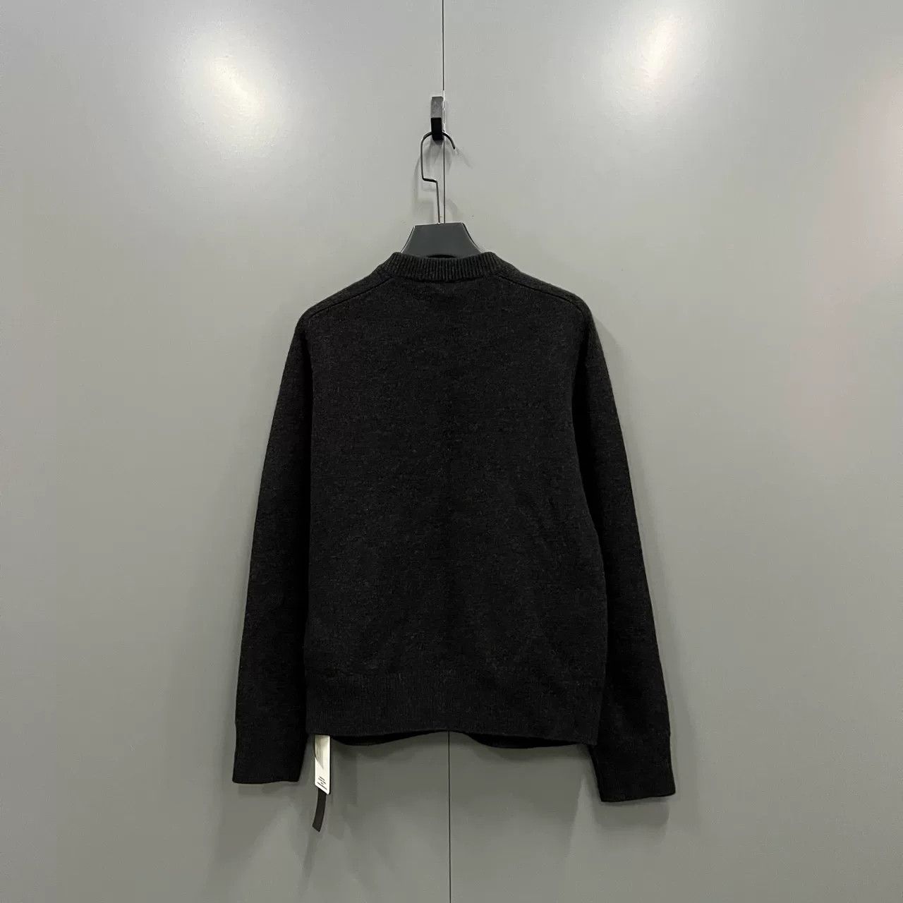 Louis Vuitton louis vuitton logo knitted sweater size m Size US M / EU 48-50 / 2 - 2 Thumbnail