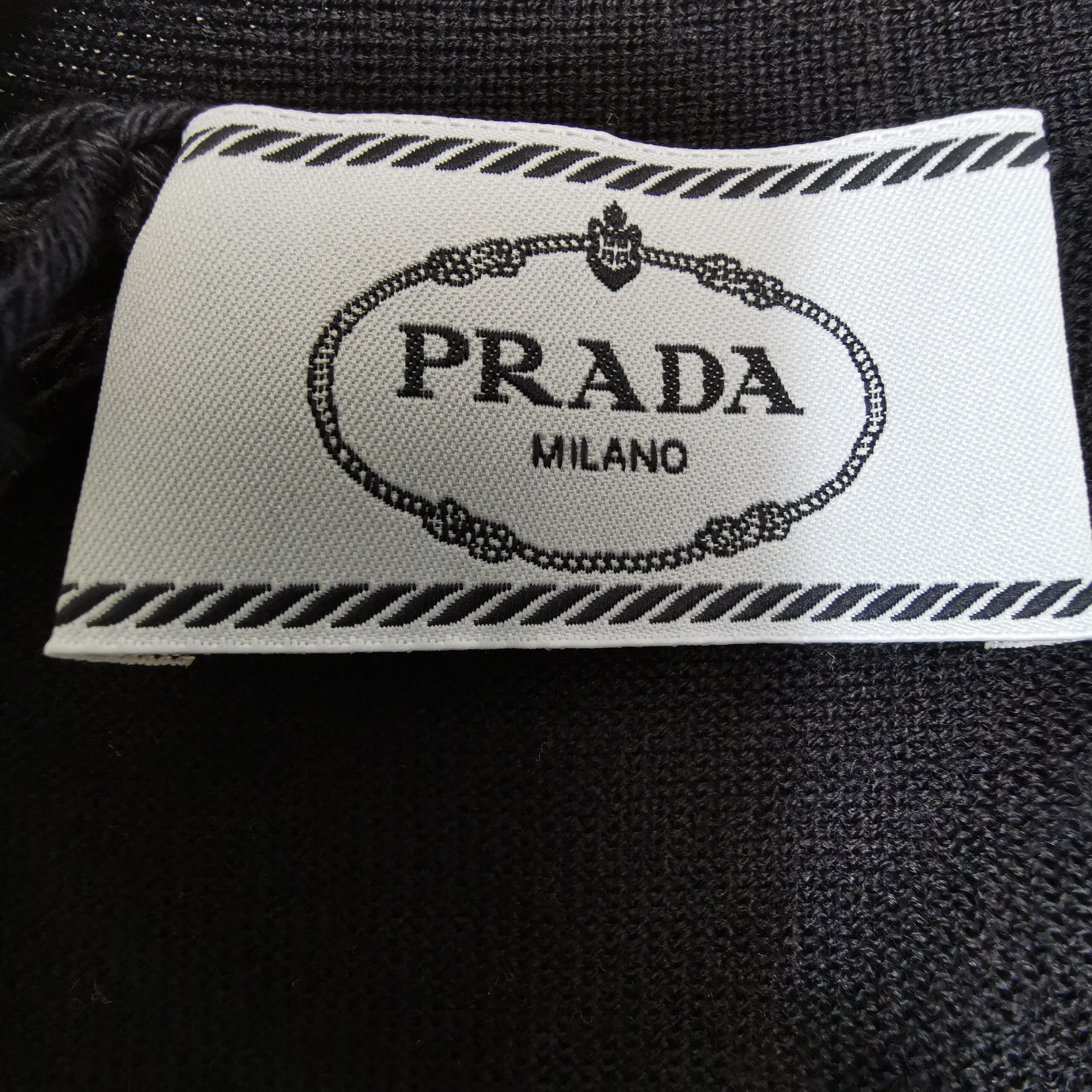 Prada Prada Black Wool V-Neck Long Sleeve Cardigan 0089 Size S / US 4 / IT 40 - 4 Thumbnail