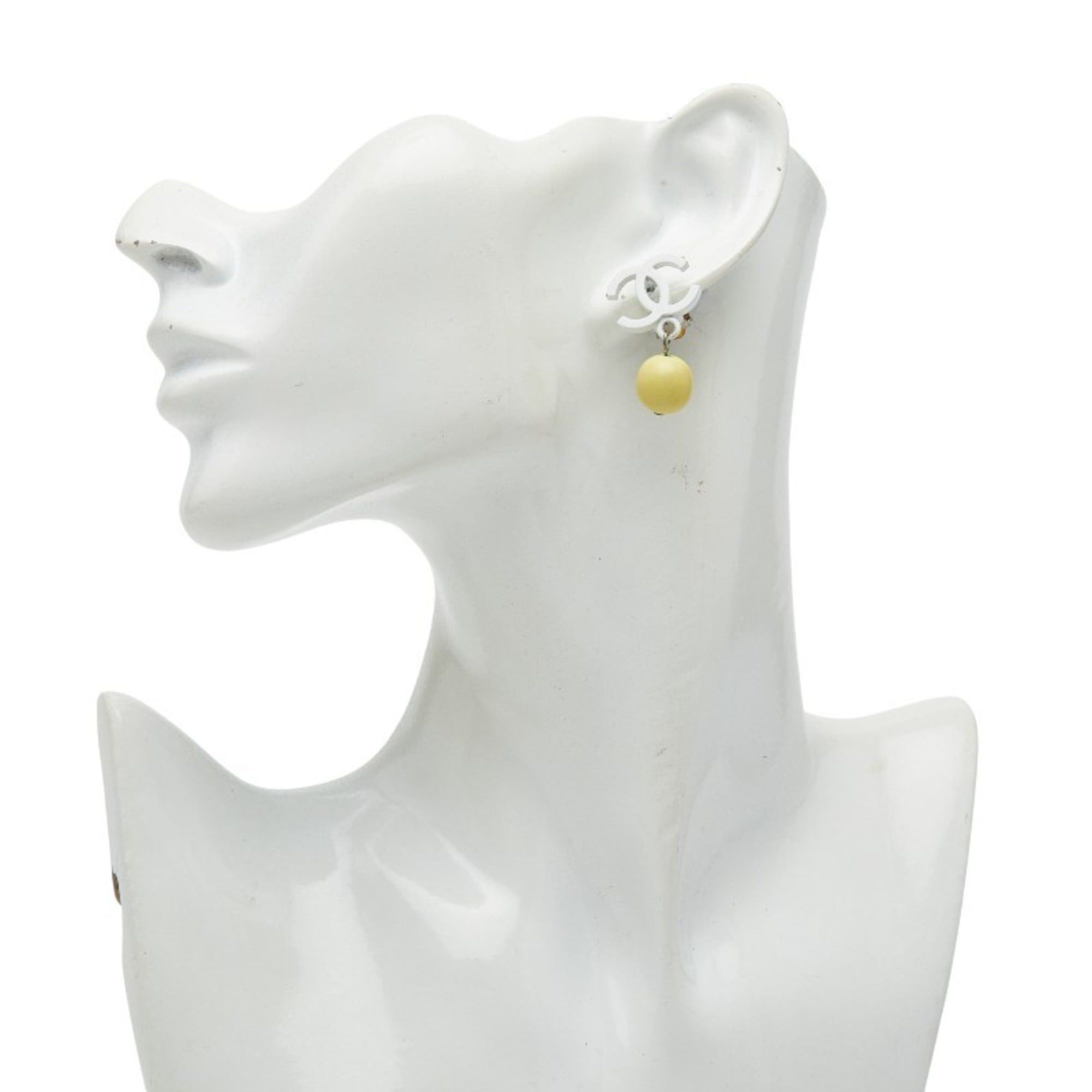 Chanel Chanel Coco Mark Swing Earrings, White and Yellow, Plastic, Women's, CHANEL Size ONE SIZE - 6 Thumbnail