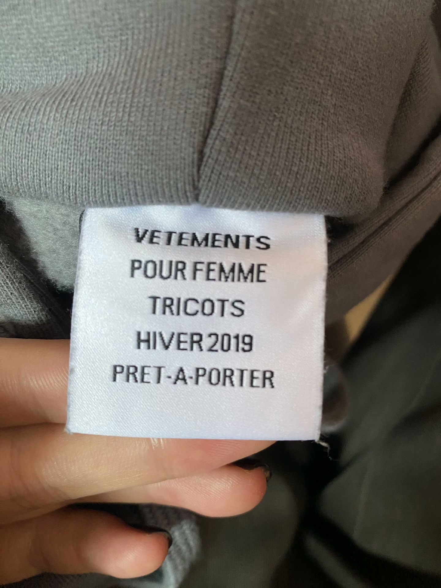 Vetements vetements hug me gray hoodie with graphic print Size ONE SIZE - 4 Thumbnail