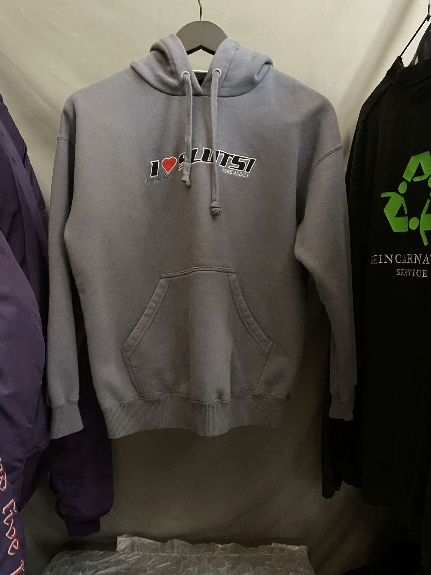 Vetements vetements hug me gray hoodie with graphic print Size ONE SIZE - 3 Thumbnail