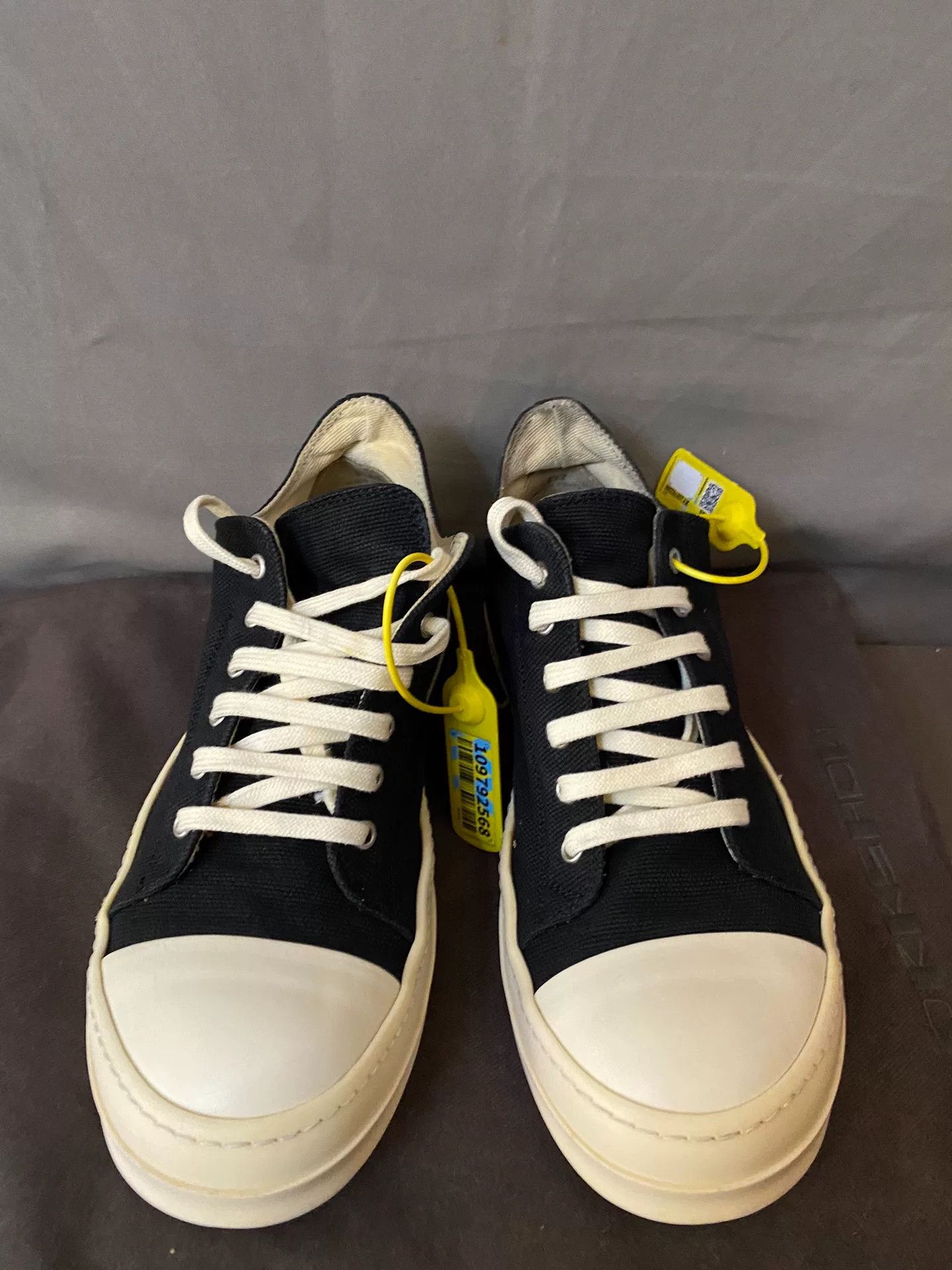 Rick Owens rick owens low-top sneakers size 42 Size US 9 / EU 42 - 2 Thumbnail