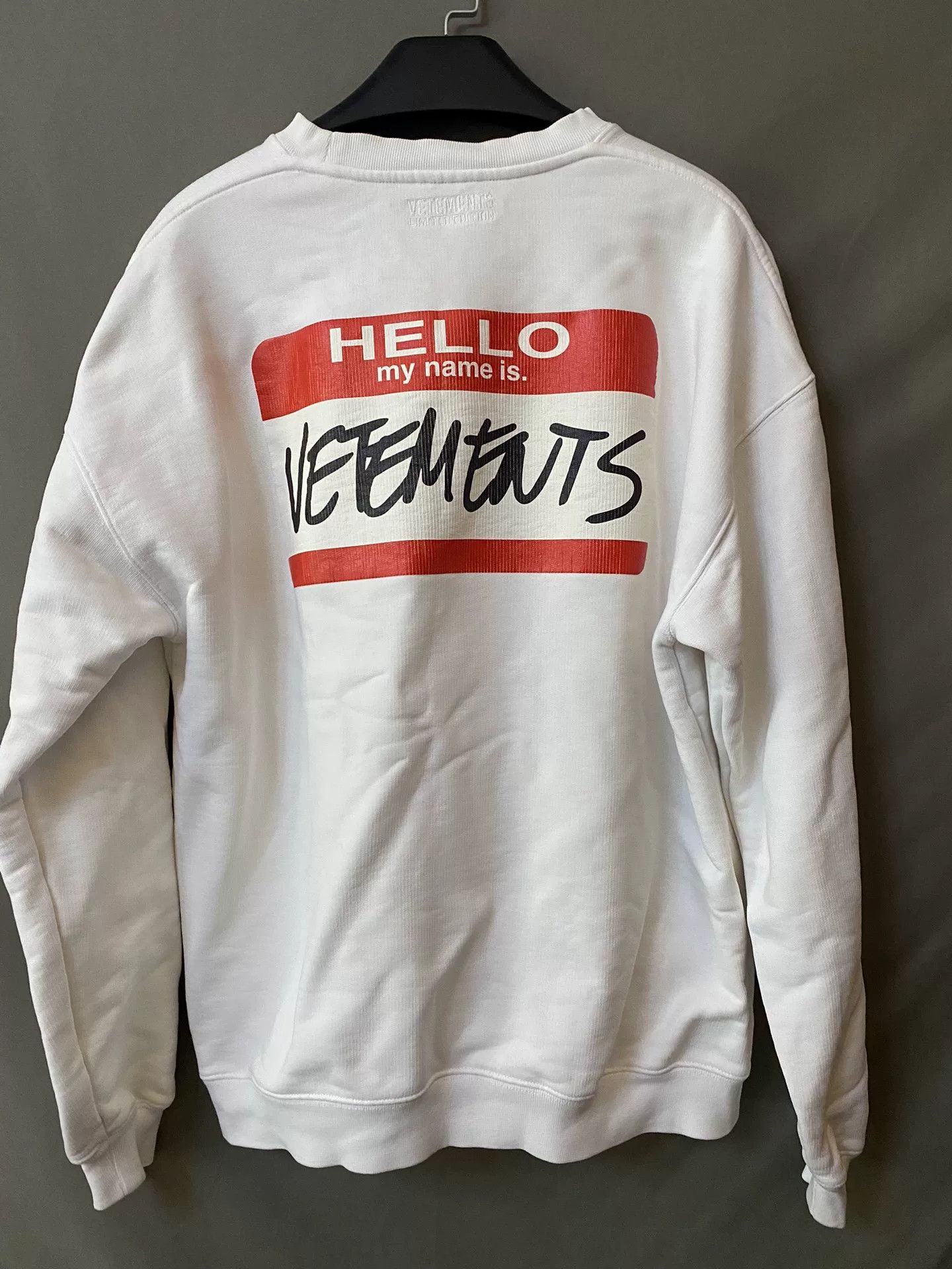 Vetements vetements signature logo sweatshirt in white Size US S / EU 44-46 / 1 - 3 Thumbnail