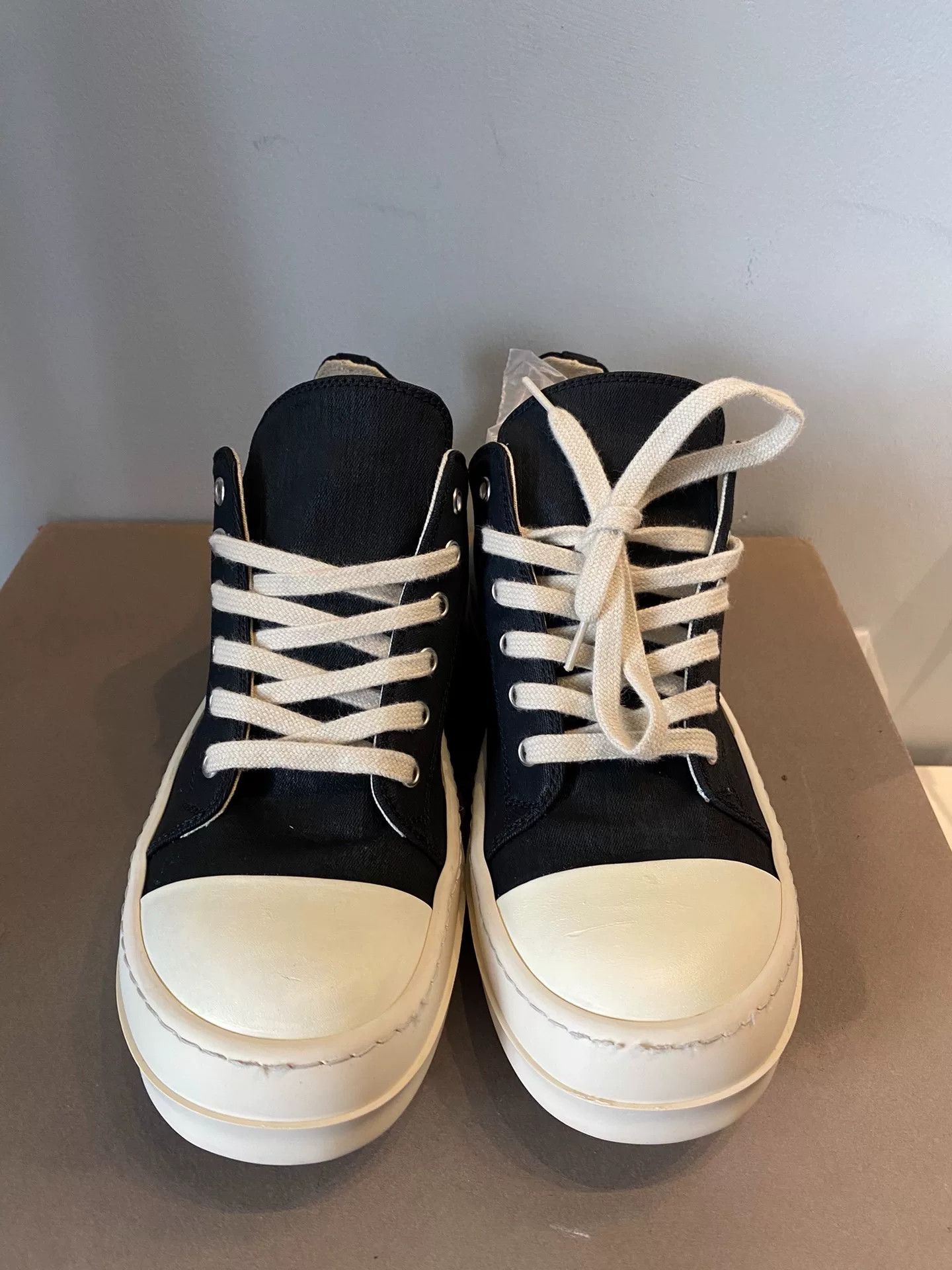 Rick Owens rick owens low-top canvas shoes size 39 Size US 6.5 / EU 39-40 - 2 Thumbnail
