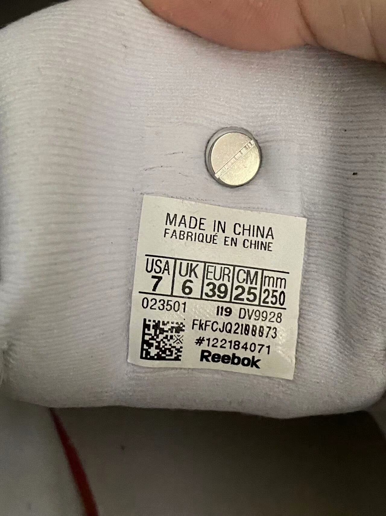 Vetements vetements reebok runway rare sneakers size 39 Size US 10.5 / EU 43-44 - 6 Thumbnail