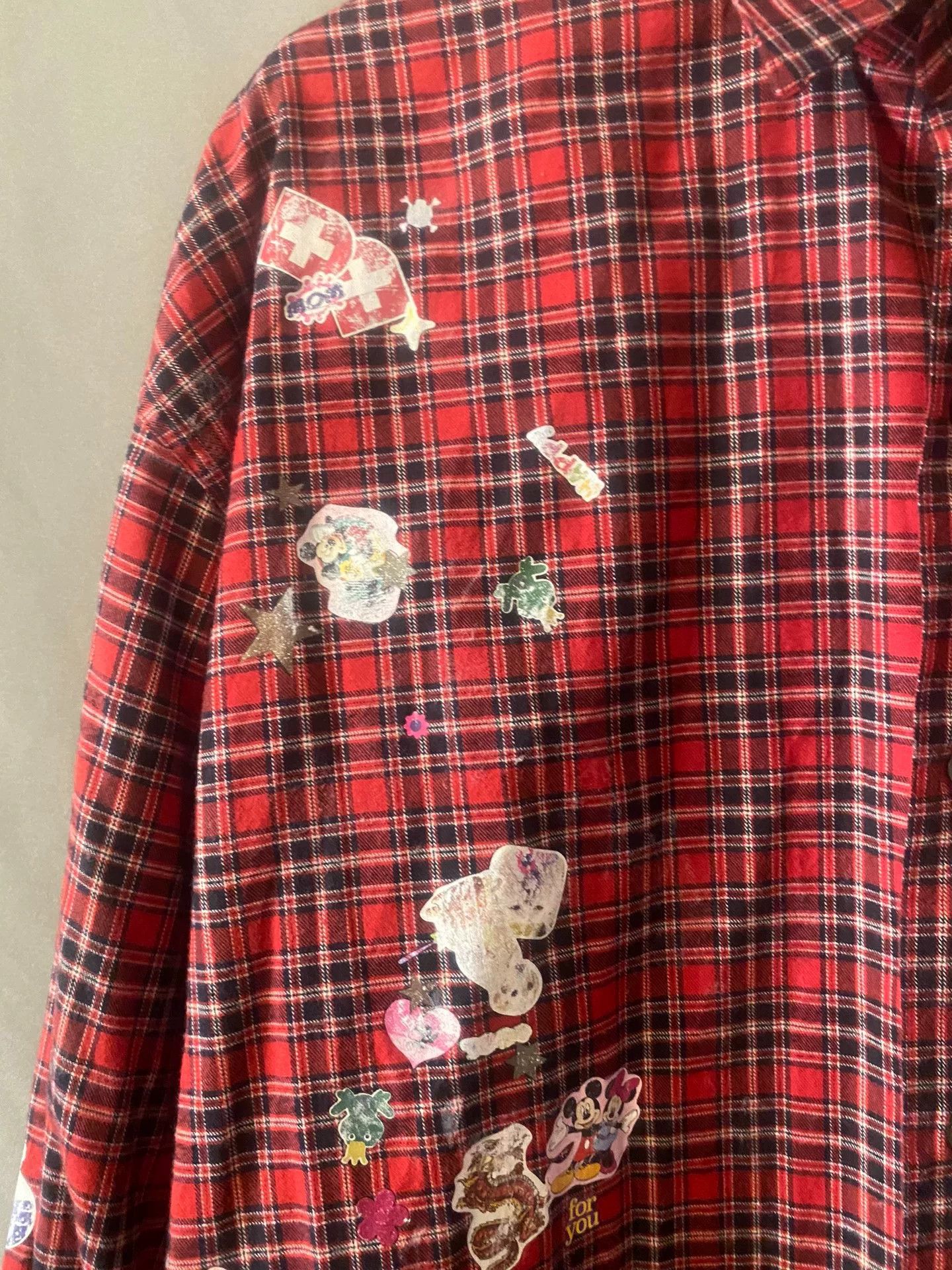 Vetements vetements red plaid shirt with stickers Size US S / EU 44-46 / 1 - 5 Thumbnail