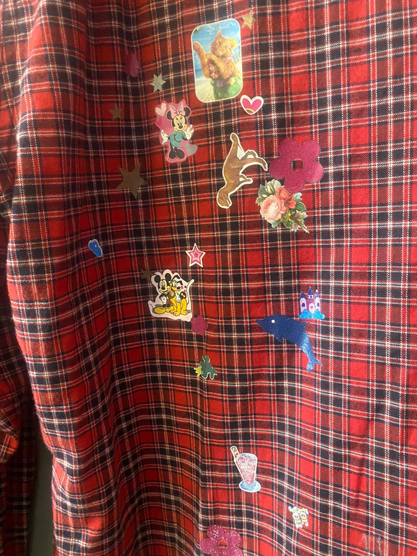 Vetements vetements red plaid shirt with stickers Size US S / EU 44-46 / 1 - 7 Thumbnail
