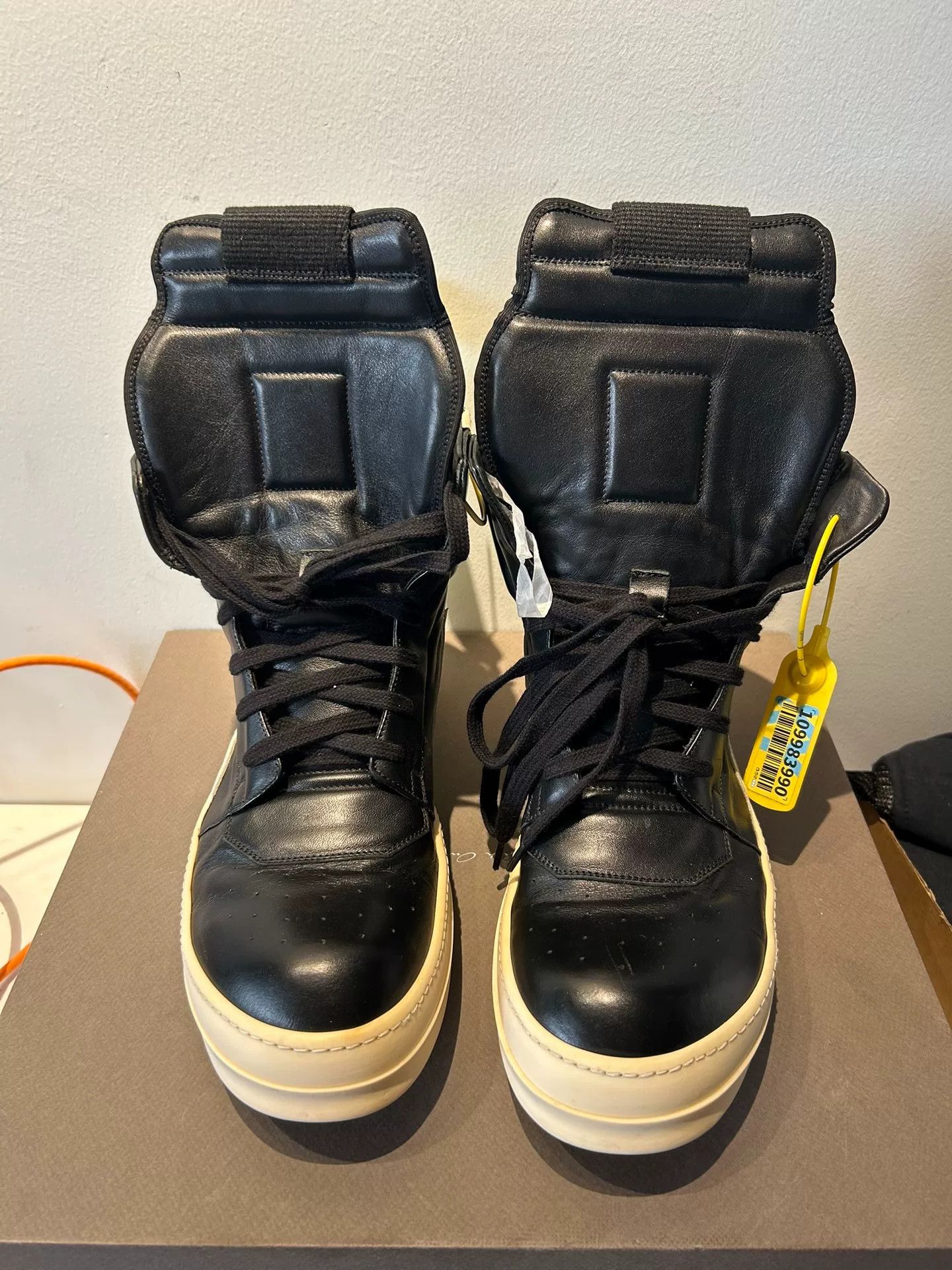 Rick Owens rick owens leather high-top sneakers size 43.5 Size US 10.5 / EU 43-44 - 2 Thumbnail